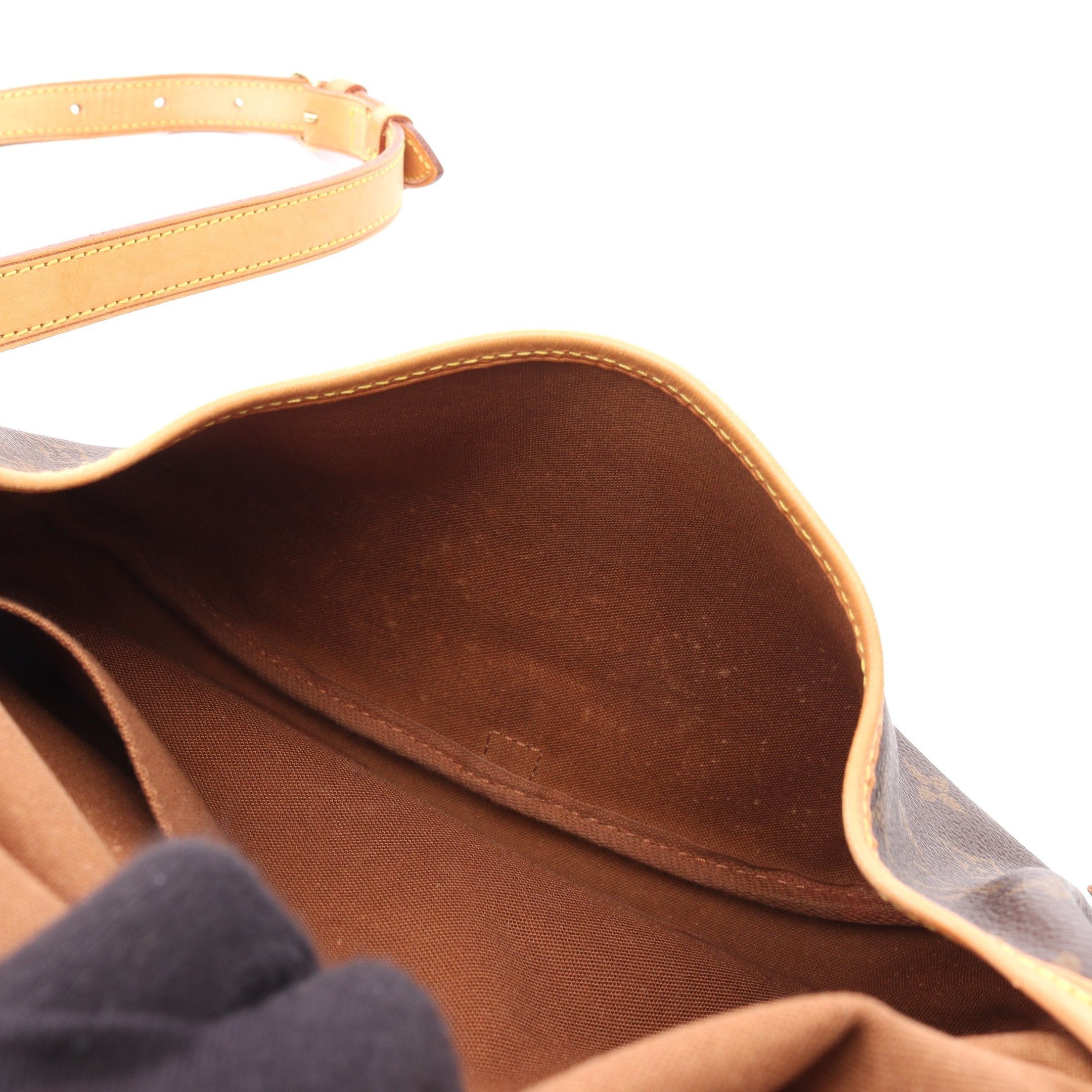 Louis Vuitton Louis Vuitton Saumur 30 Monogram Shoulder Bag Leather Brown Size ONE SIZE - 12 Thumbnail