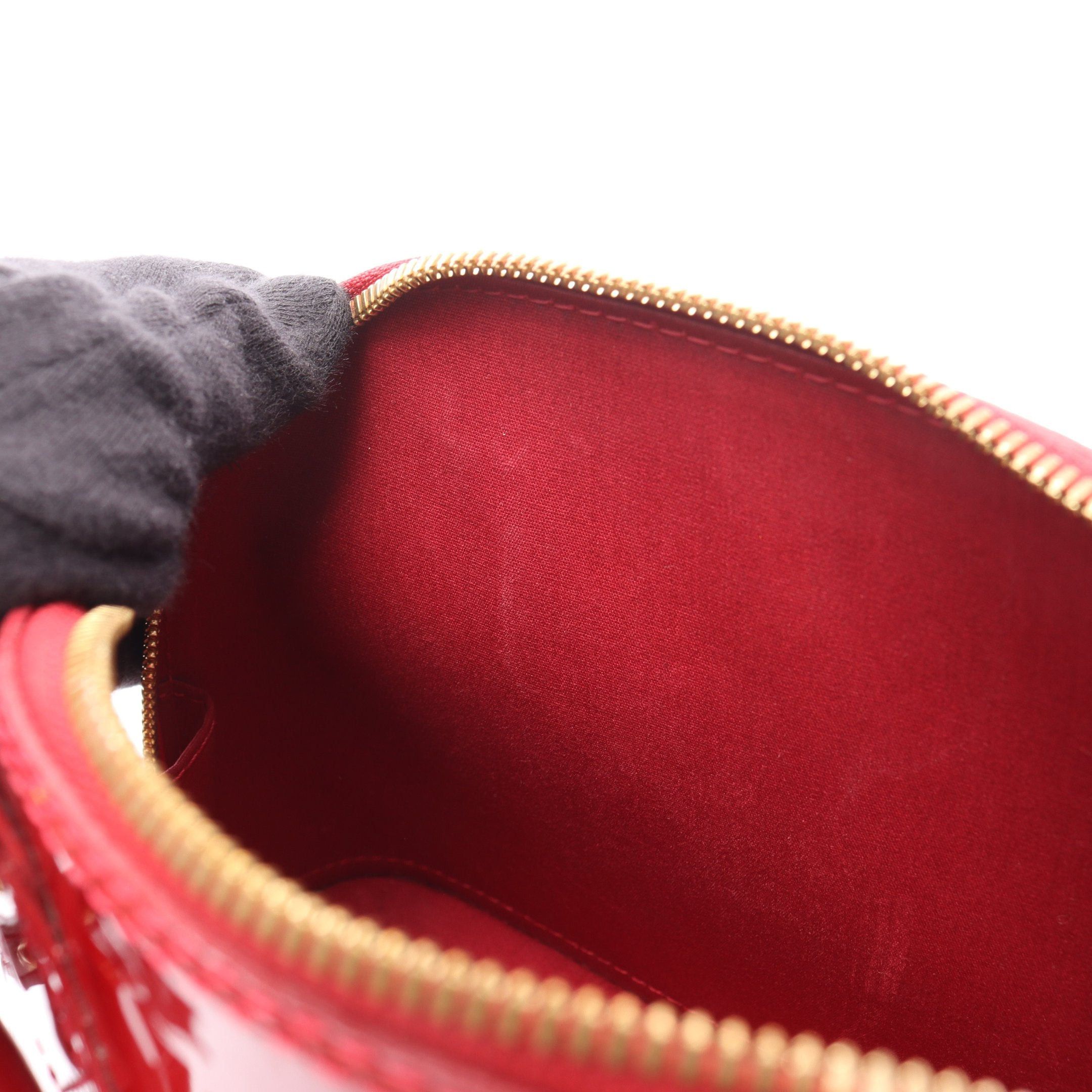 Louis Vuitton Louis Vuitton Alma Bb Monogram Vernis Cerise Handbag Leather Red Size ONE SIZE - 6 Thumbnail