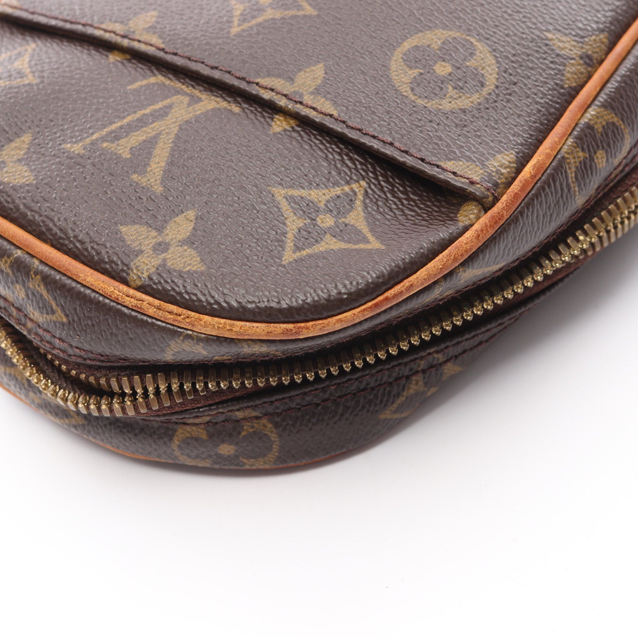 Louis Vuitton Louis Vuitton Pochette Ganju Monogram Body Bag Leather Brown Size ONE SIZE - 8 Thumbnail