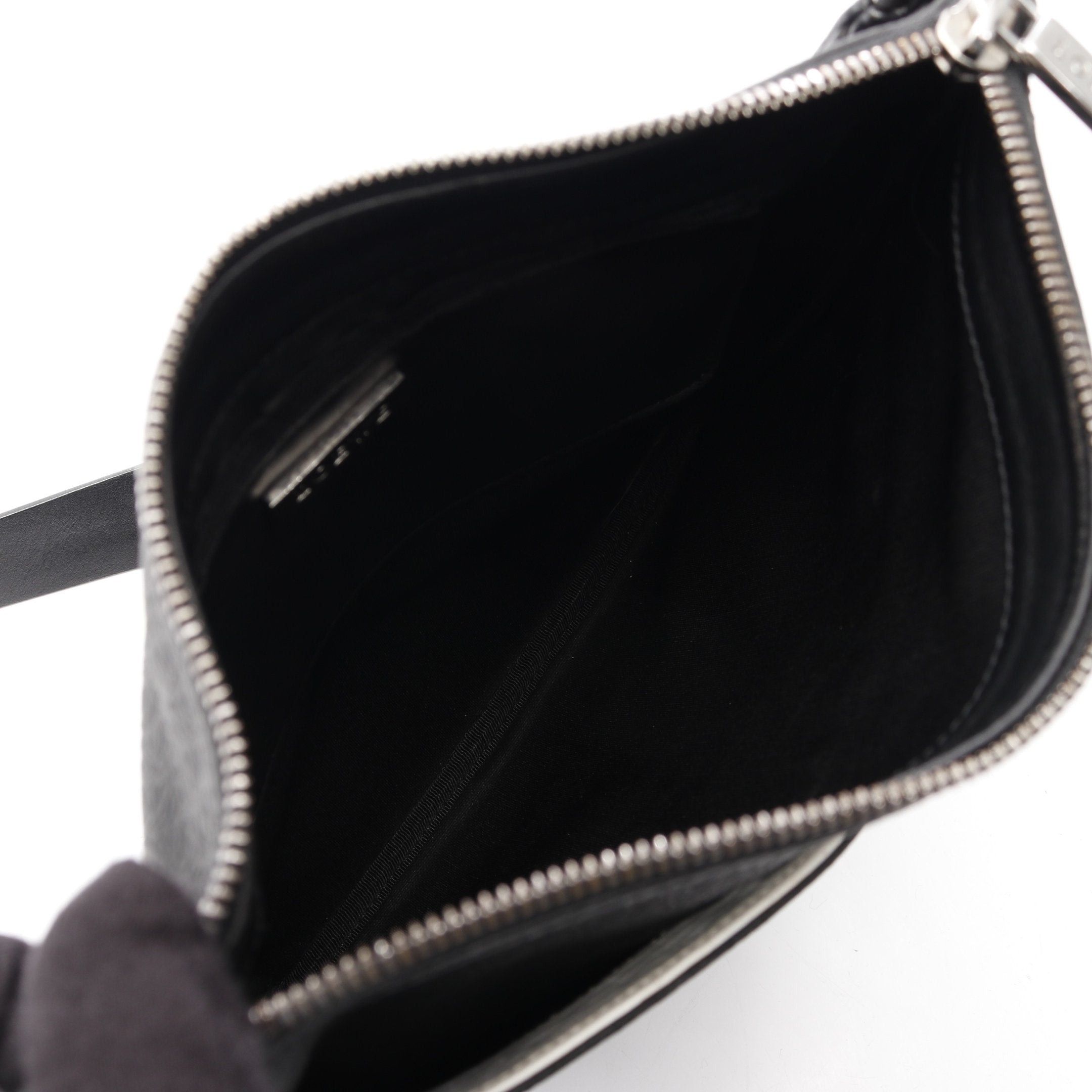 Loewe Loewe Repeat Anagram Shoulder Bag Leather Black Size ONE SIZE - 3 Thumbnail