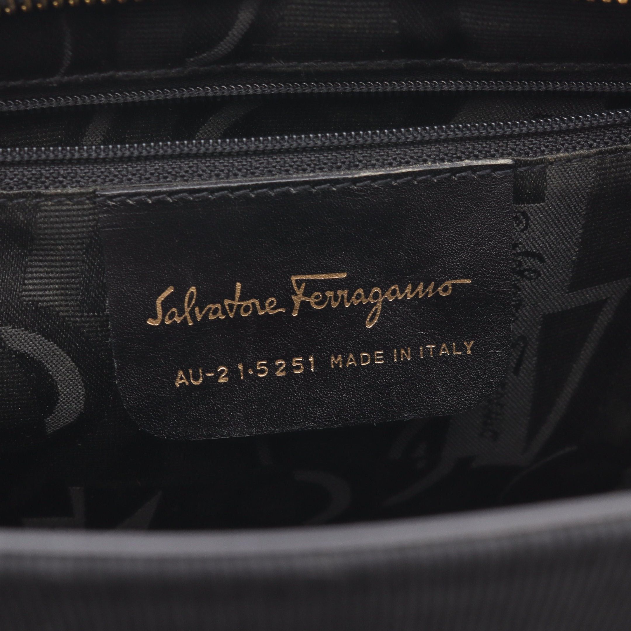 Salvatore Ferragamo Salvatore Ferragamo Vala Chain Handbag Nylon Leather Black Size ONE SIZE - 4 Thumbnail