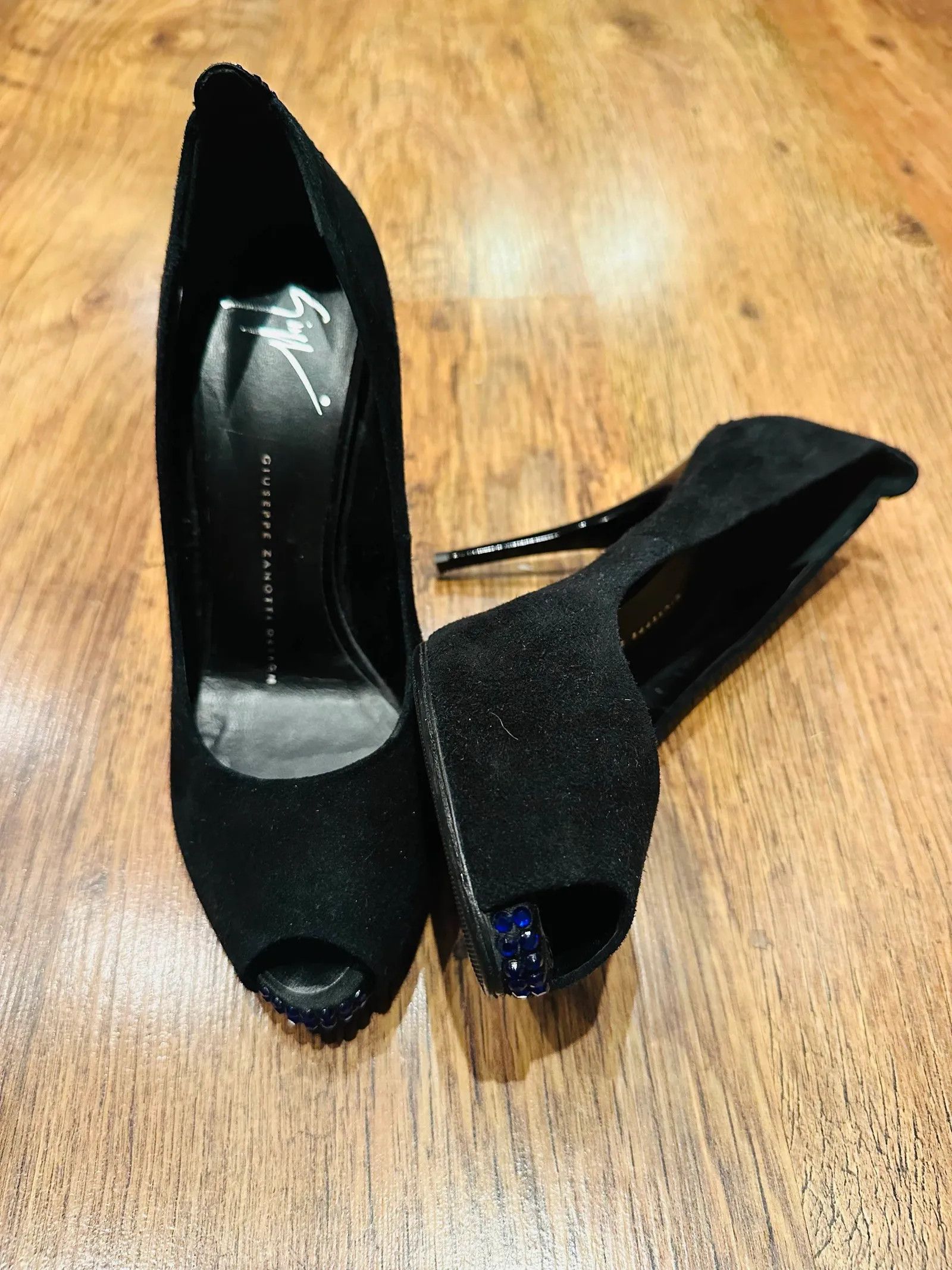 Giuseppe Zanotti Giuseppe Zanotti Heels Size US 7 / IT 37 - 2 Thumbnail