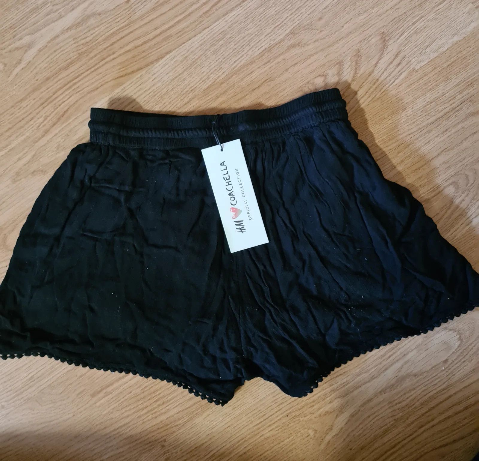 H&M H&M x coachella Shorts Size 26" / US 2 / IT 38 - 2 Thumbnail