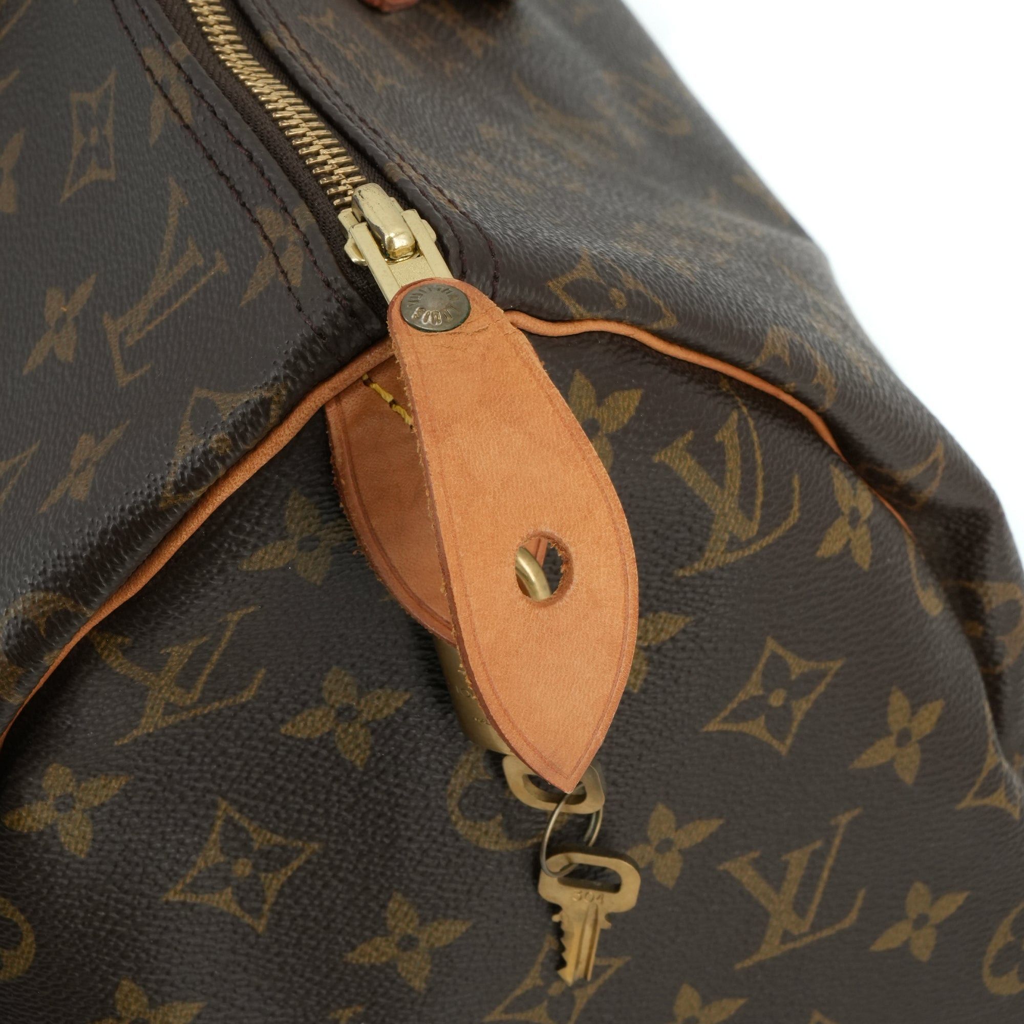 Louis Vuitton LOUIS VUITTON - Louis Vuitton Speedy 40 handbag in vintage monogrammed canvas Size ONE SIZE - 7 Thumbnail