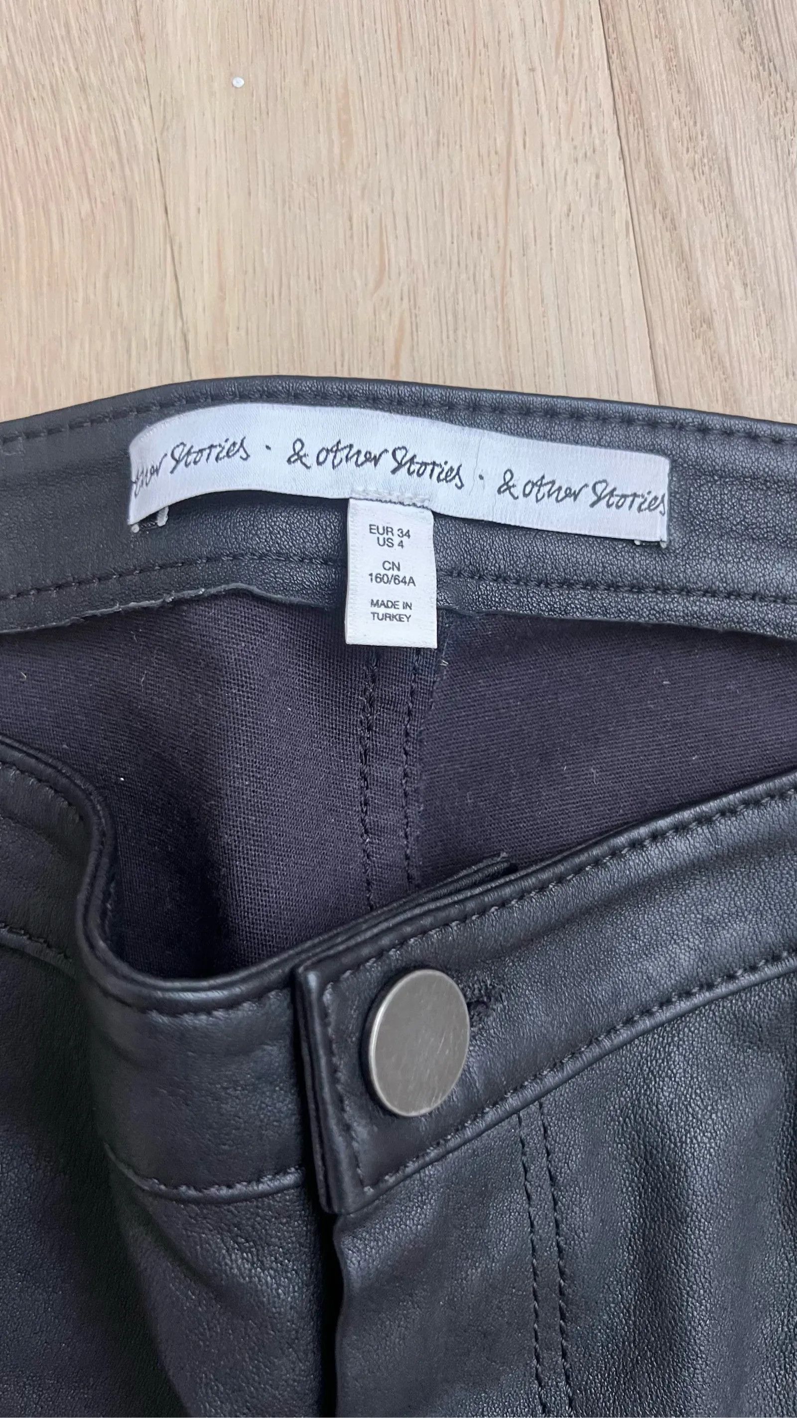 & Other Stories & Other Stories Shorts Size 25" / US 0 / IT 36 - 2 Thumbnail