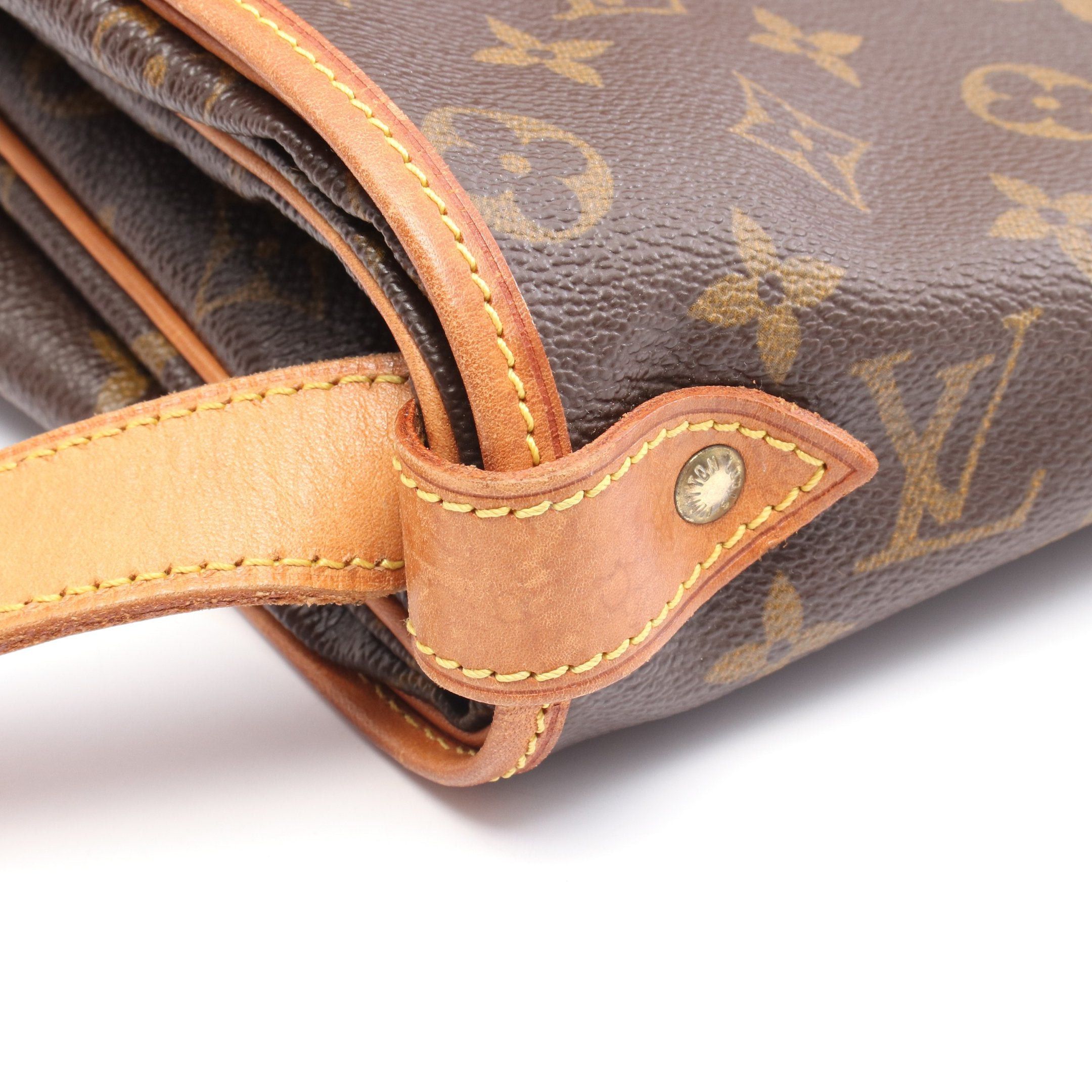 Louis Vuitton Louis Vuitton Saumur 35 Monogram Shoulder Bag Leather Brown Size ONE SIZE - 9 Thumbnail