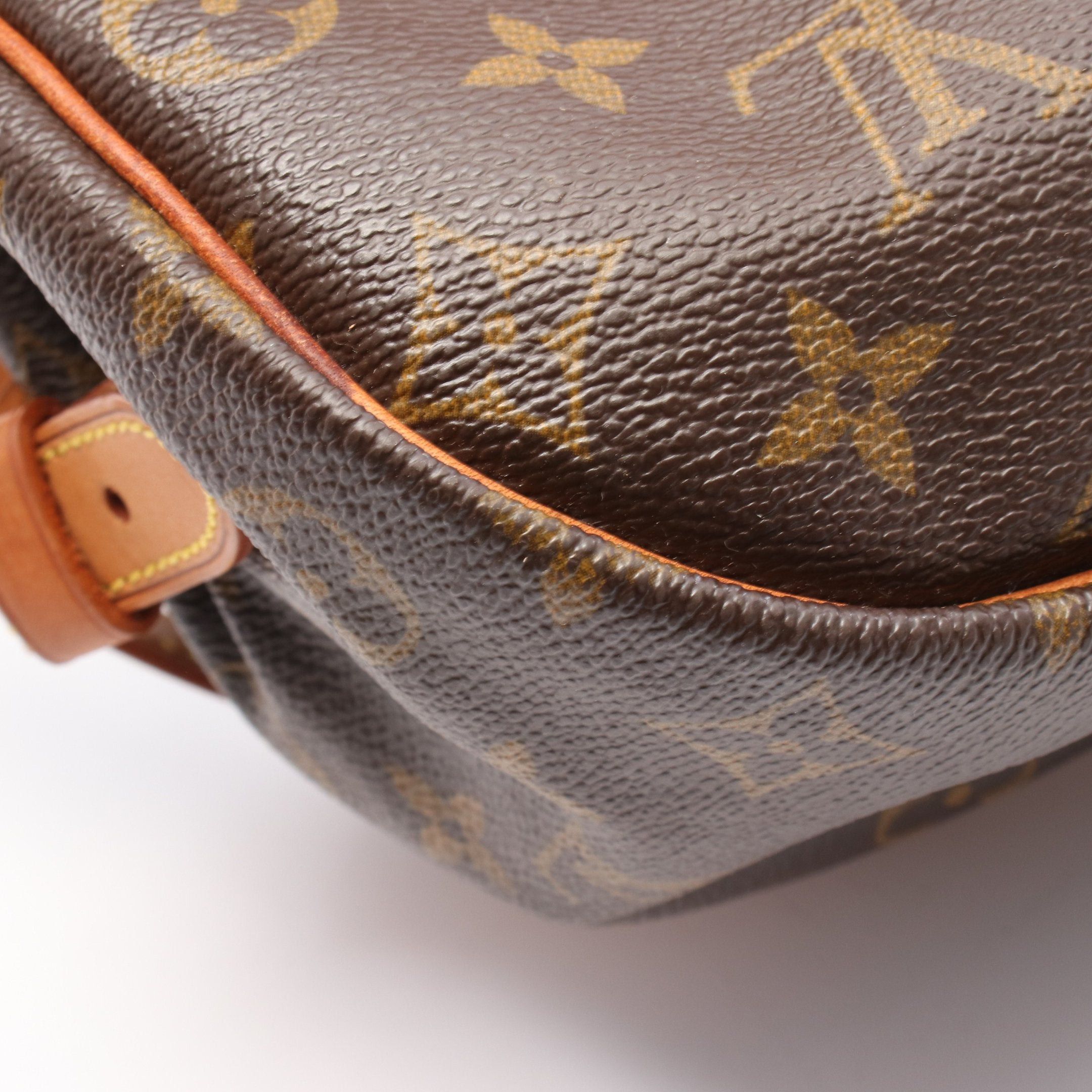 Louis Vuitton Louis Vuitton Saumur 35 Monogram Shoulder Bag Leather Brown Size ONE SIZE - 10 Thumbnail