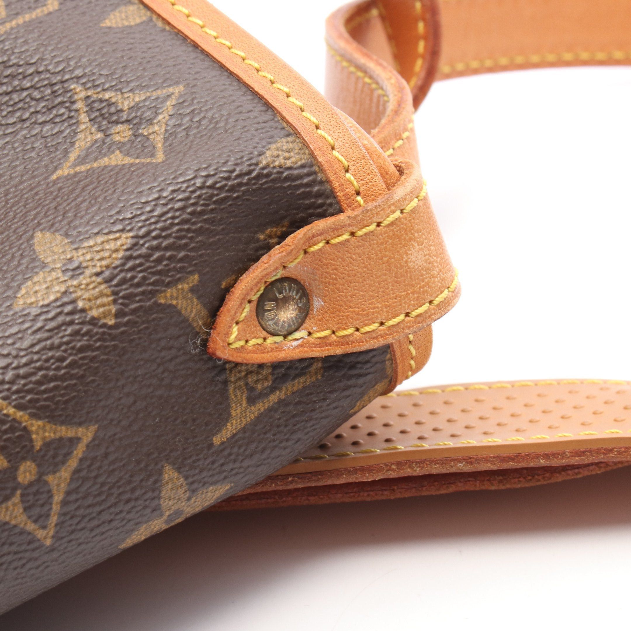 Louis Vuitton Louis Vuitton Saumur 30 Monogram Shoulder Bag Leather Brown Size ONE SIZE - 10 Thumbnail