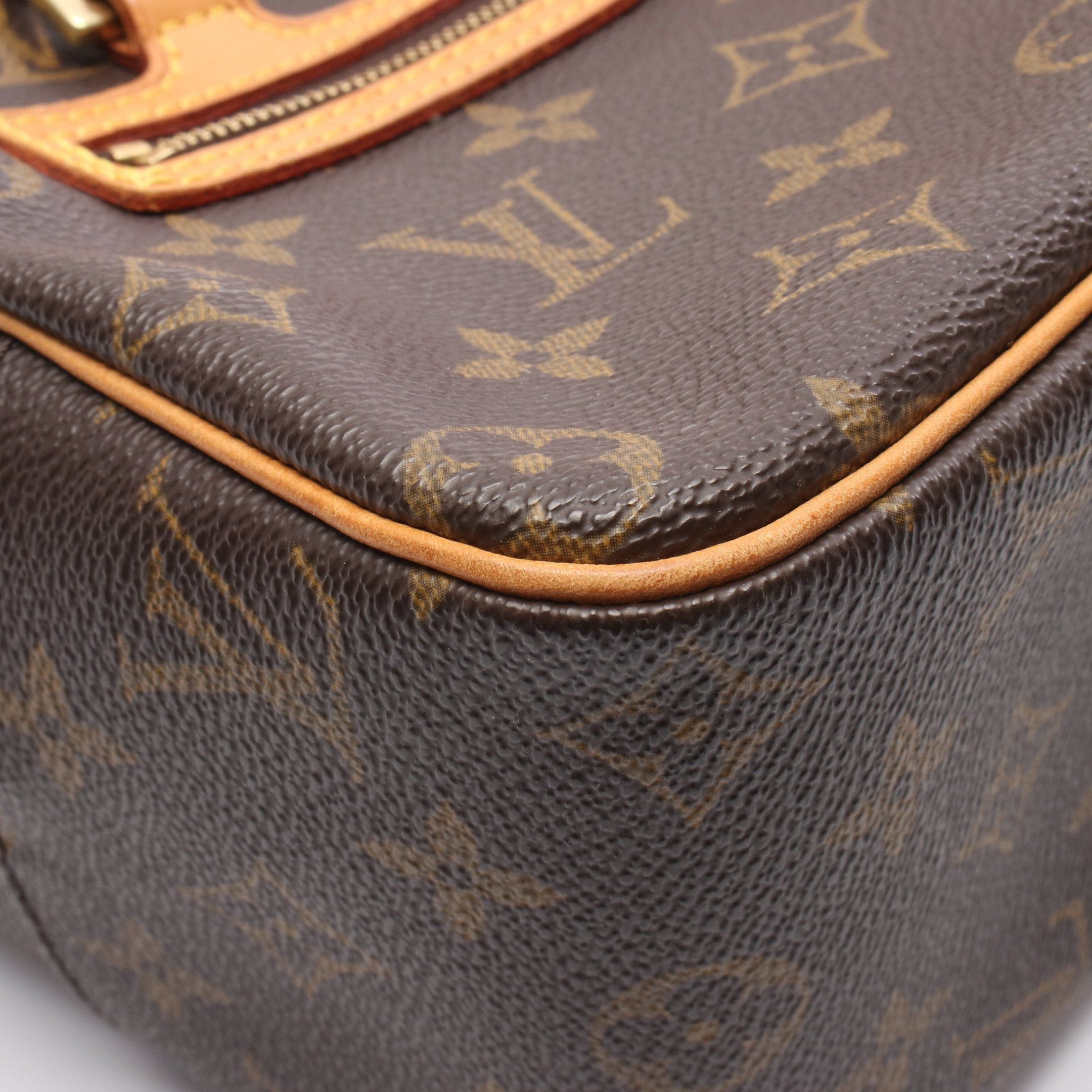 Louis Vuitton Louis Vuitton Cite Mm Monogram Shoulder Bag Leather Brown Size ONE SIZE - 8 Thumbnail