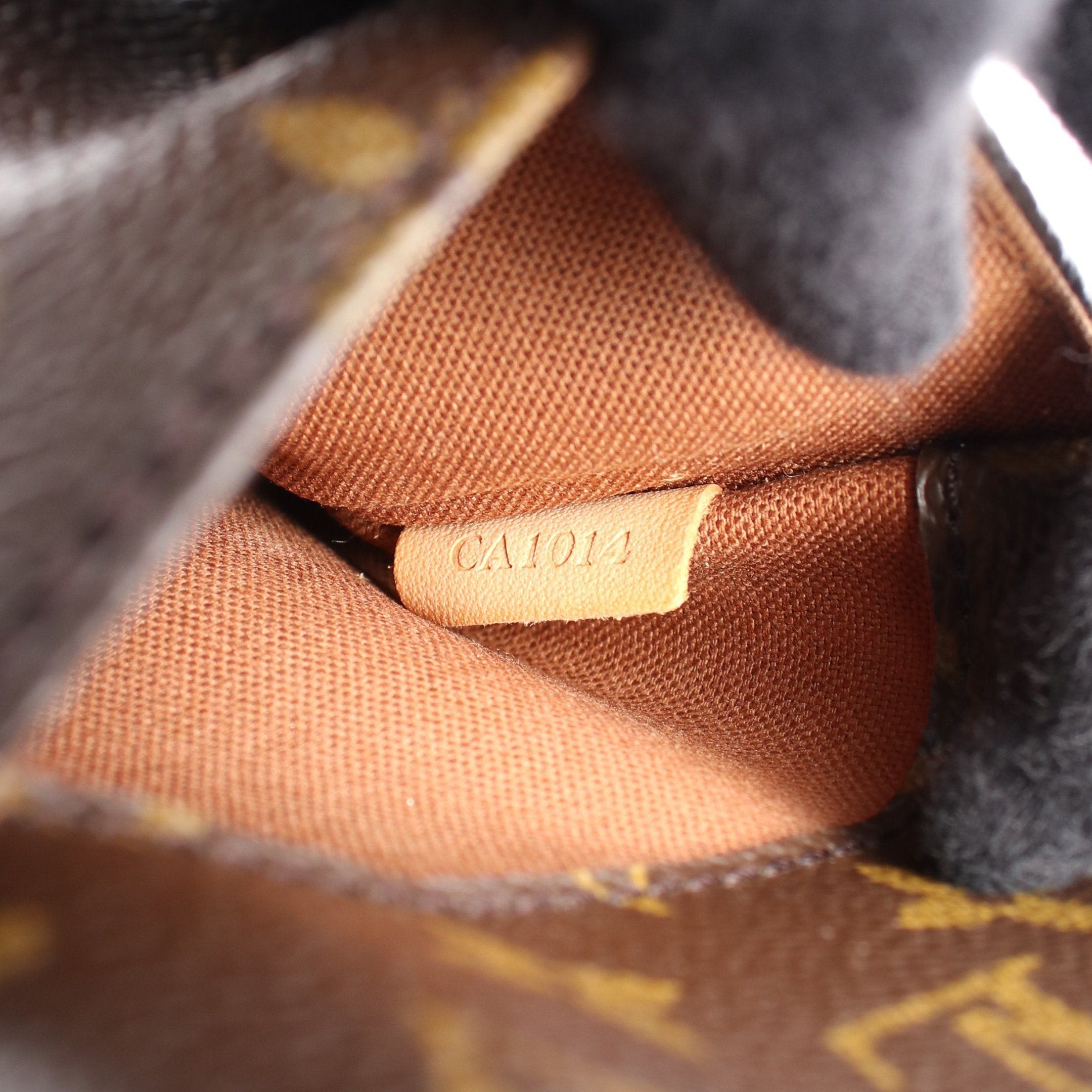 Louis Vuitton Louis Vuitton Pochette Ganju Monogram Body Bag Leather Brown Size ONE SIZE - 5 Thumbnail