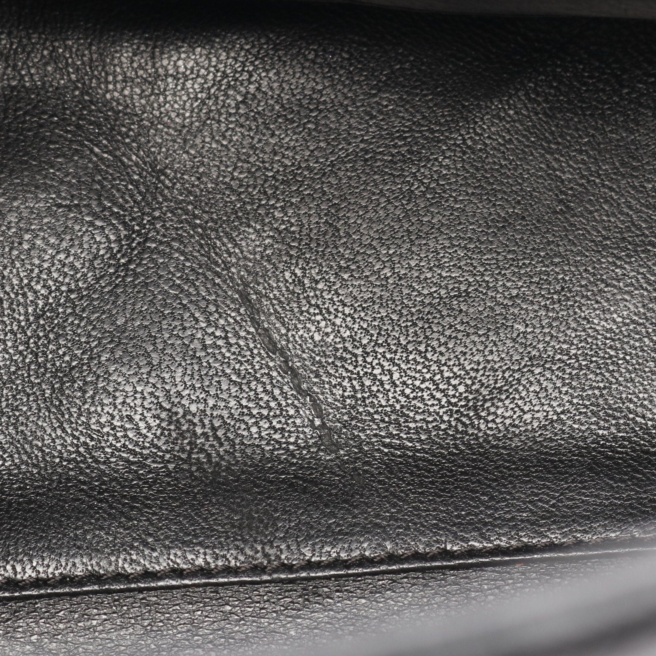 Chanel Chanel Matelasse Handbag Caviar Skin Black Gold Hardware Size ONE SIZE - 6 Thumbnail