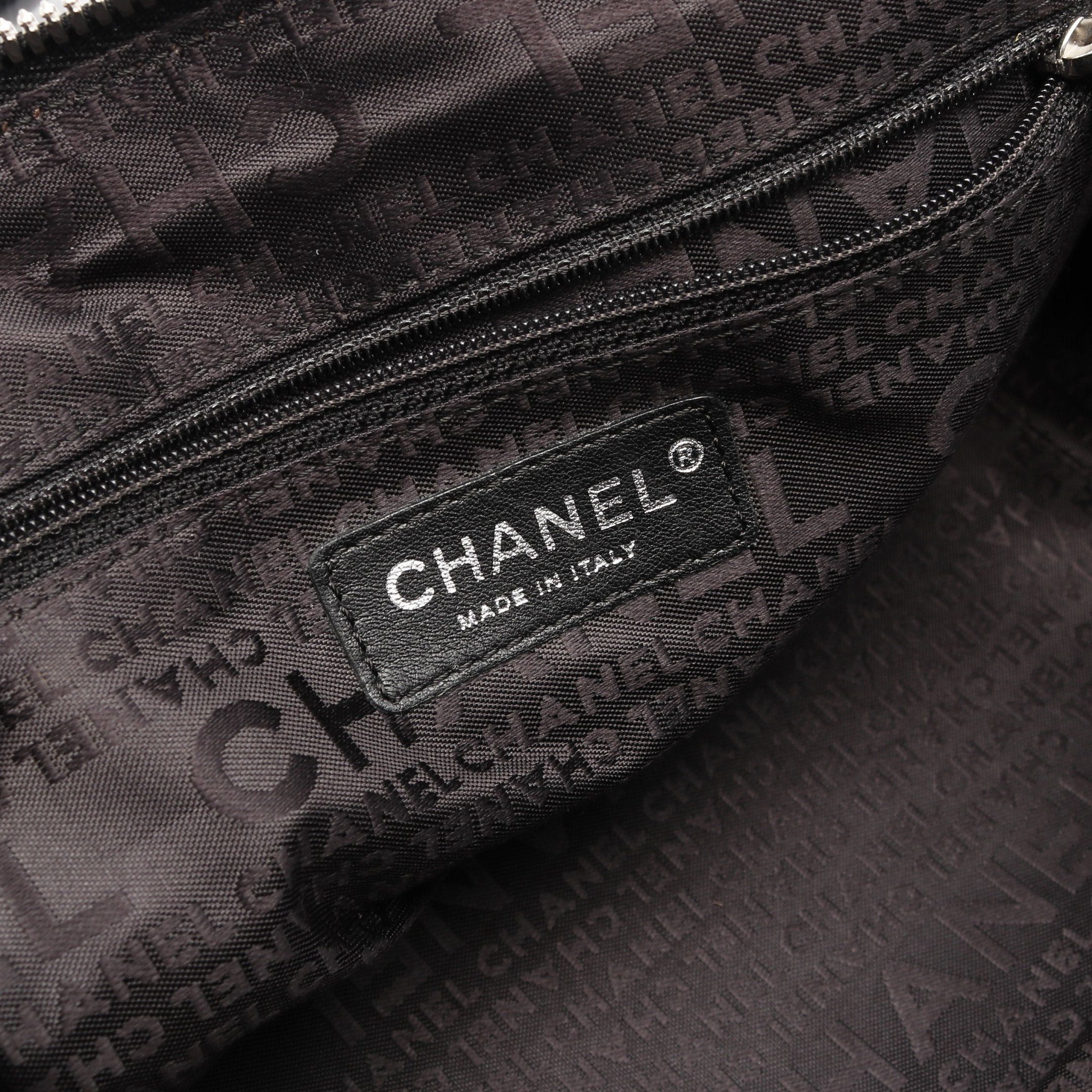 Chanel Chanel Logo Handbag Caviar Skin Black Silver Hardware Size ONE SIZE - 4 Thumbnail
