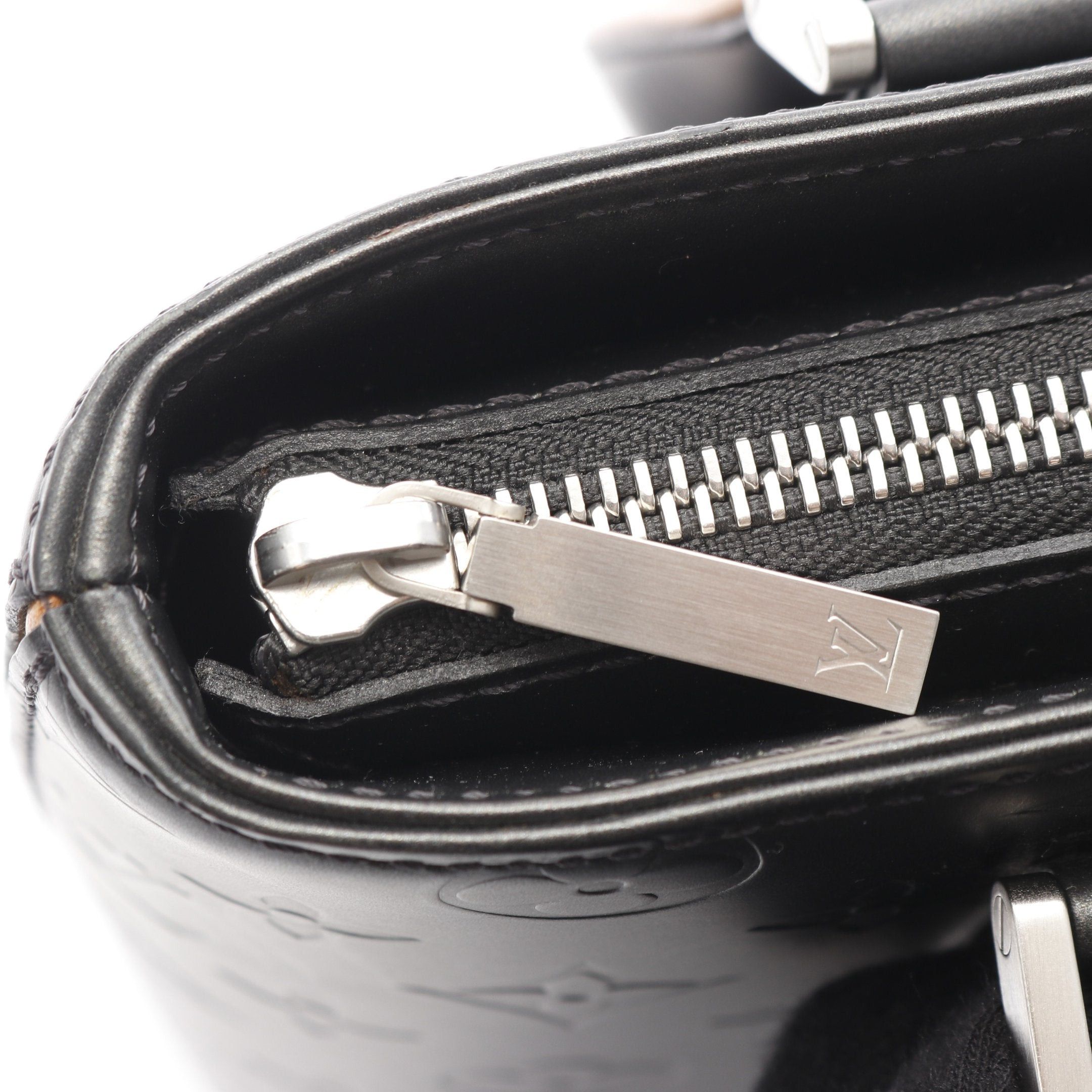 Louis Vuitton Louis Vuitton Stockton Monogram Mat Noir Handbag Leather Black Size ONE SIZE - 8 Thumbnail