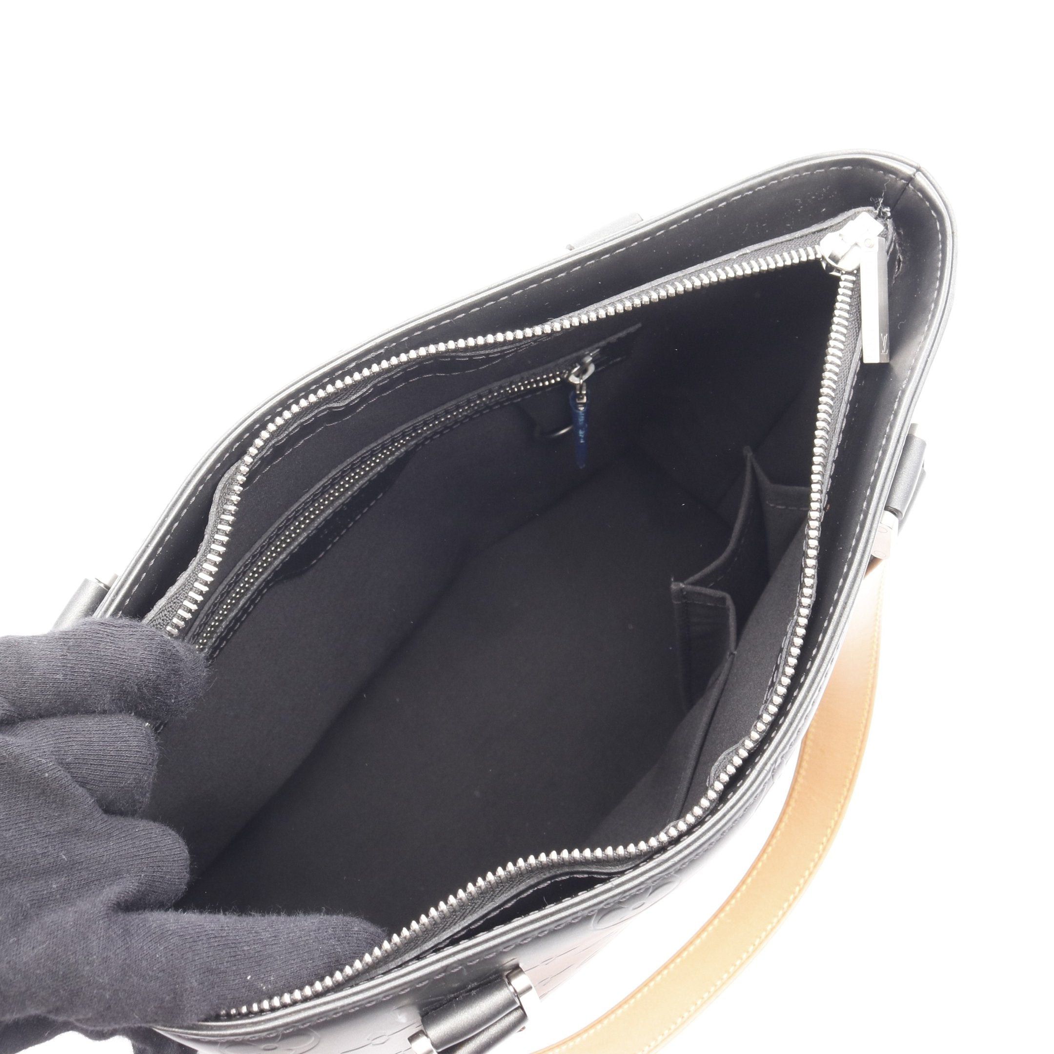Louis Vuitton Louis Vuitton Stockton Monogram Mat Noir Handbag Leather Black Size ONE SIZE - 3 Thumbnail