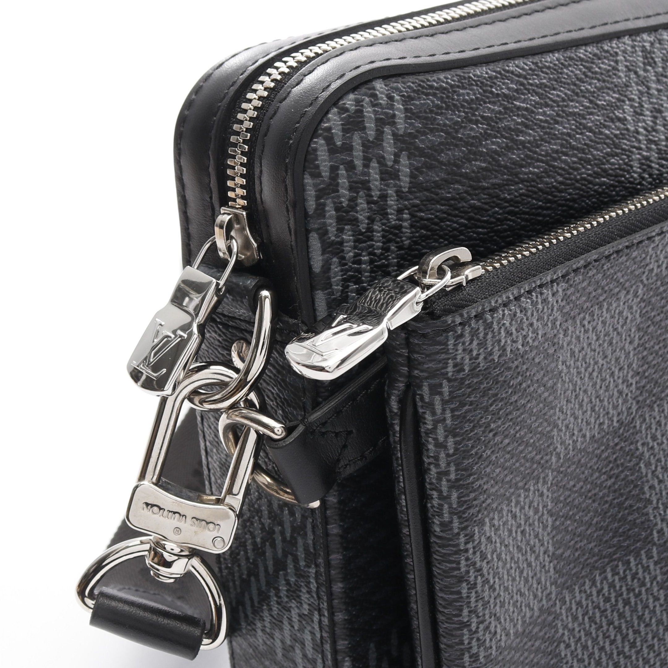 Louis Vuitton Louis Vuitton Trio Messenger Damier Graphite Shoulder Bag Leather Black Size ONE SIZE - 8 Thumbnail