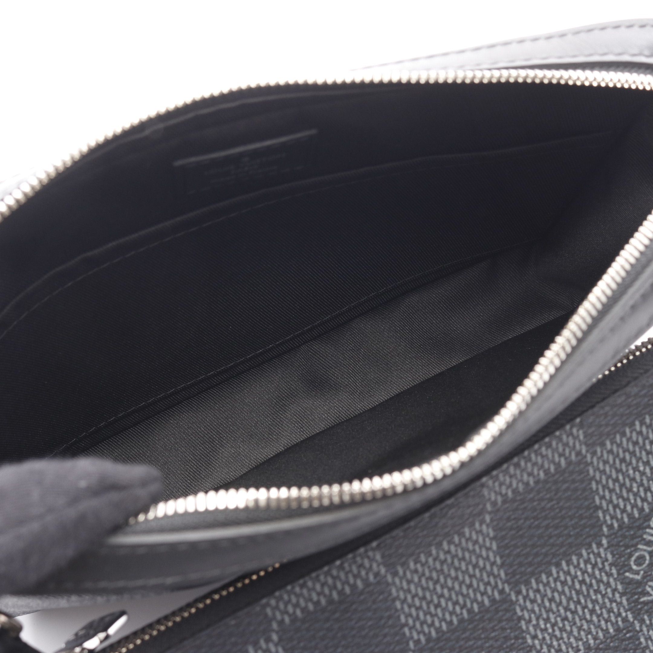 Louis Vuitton Louis Vuitton Trio Messenger Damier Graphite Shoulder Bag Leather Black Size ONE SIZE - 3 Thumbnail