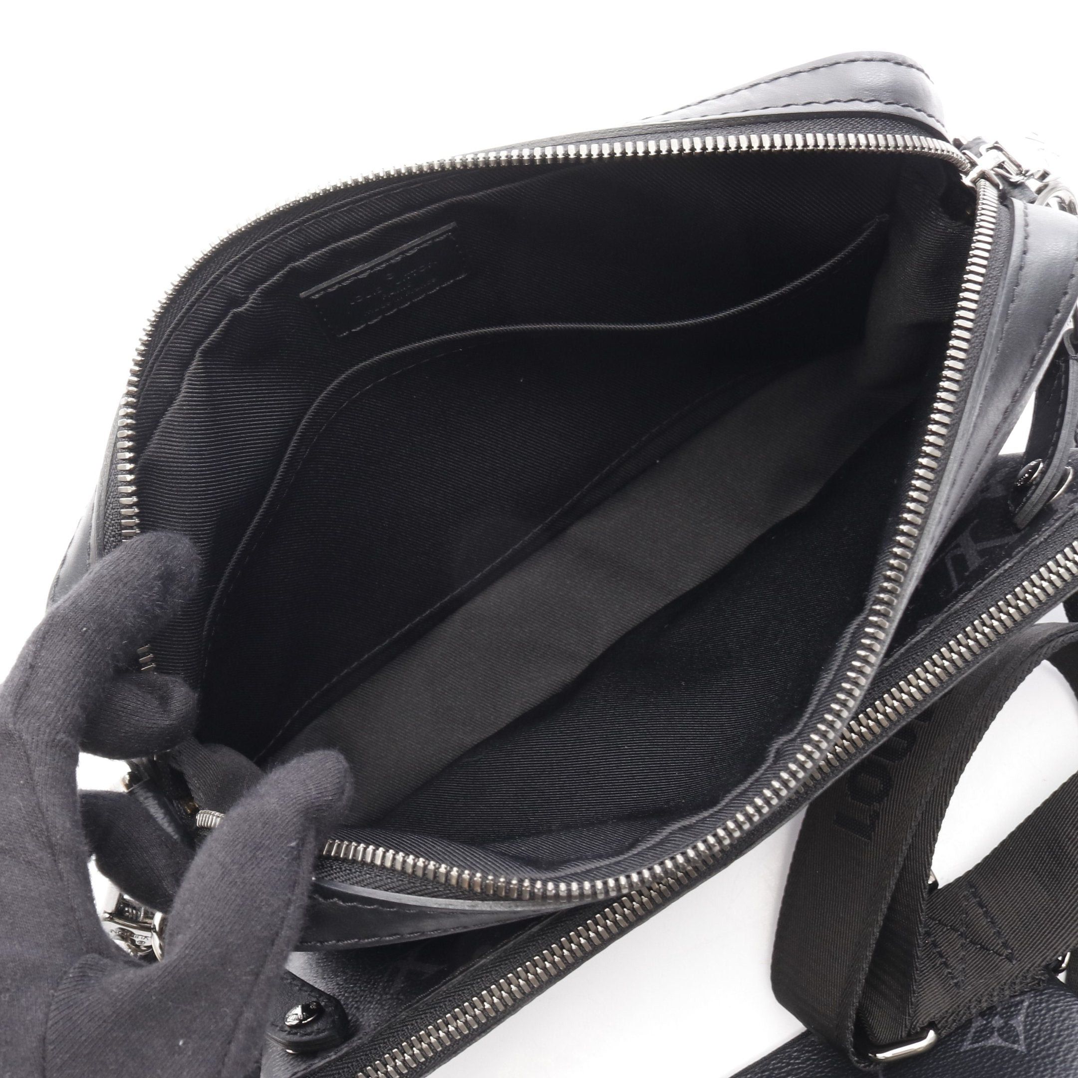 Louis Vuitton Louis Vuitton Trio Messenger Monogram Eclipse Shoulder Bag Leather Black Gray Size ONE SIZE - 3 Thumbnail