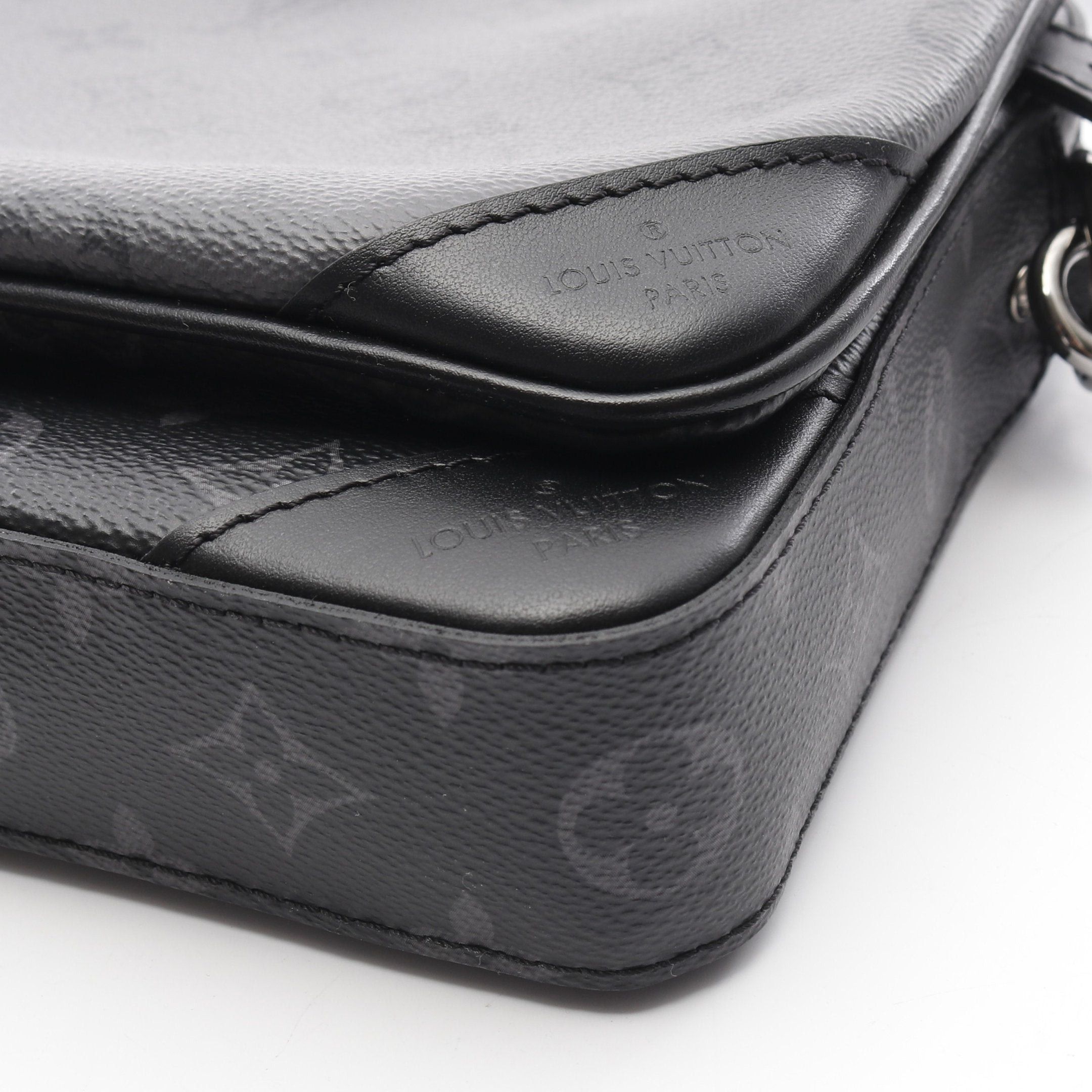 Louis Vuitton Louis Vuitton Trio Messenger Monogram Eclipse Shoulder Bag Leather Black Gray Size ONE SIZE - 7 Thumbnail