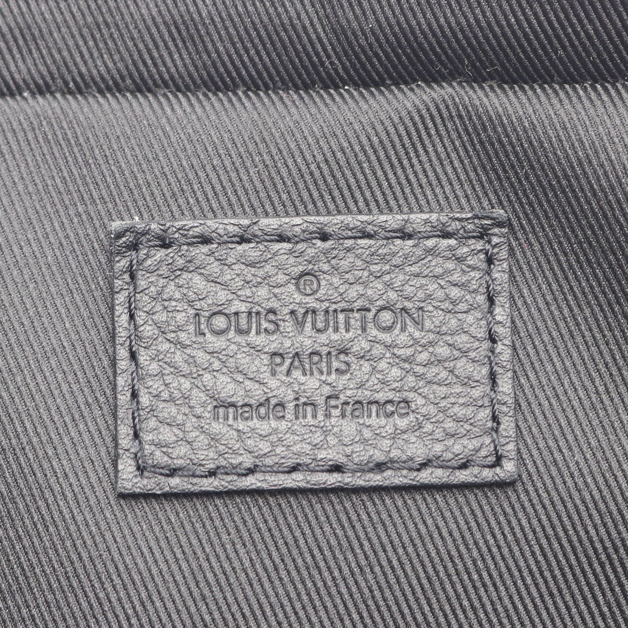 Louis Vuitton Louis Vuitton Trio Messenger Monogram Shadow Shoulder Bag Leather Black Size ONE SIZE - 4 Thumbnail