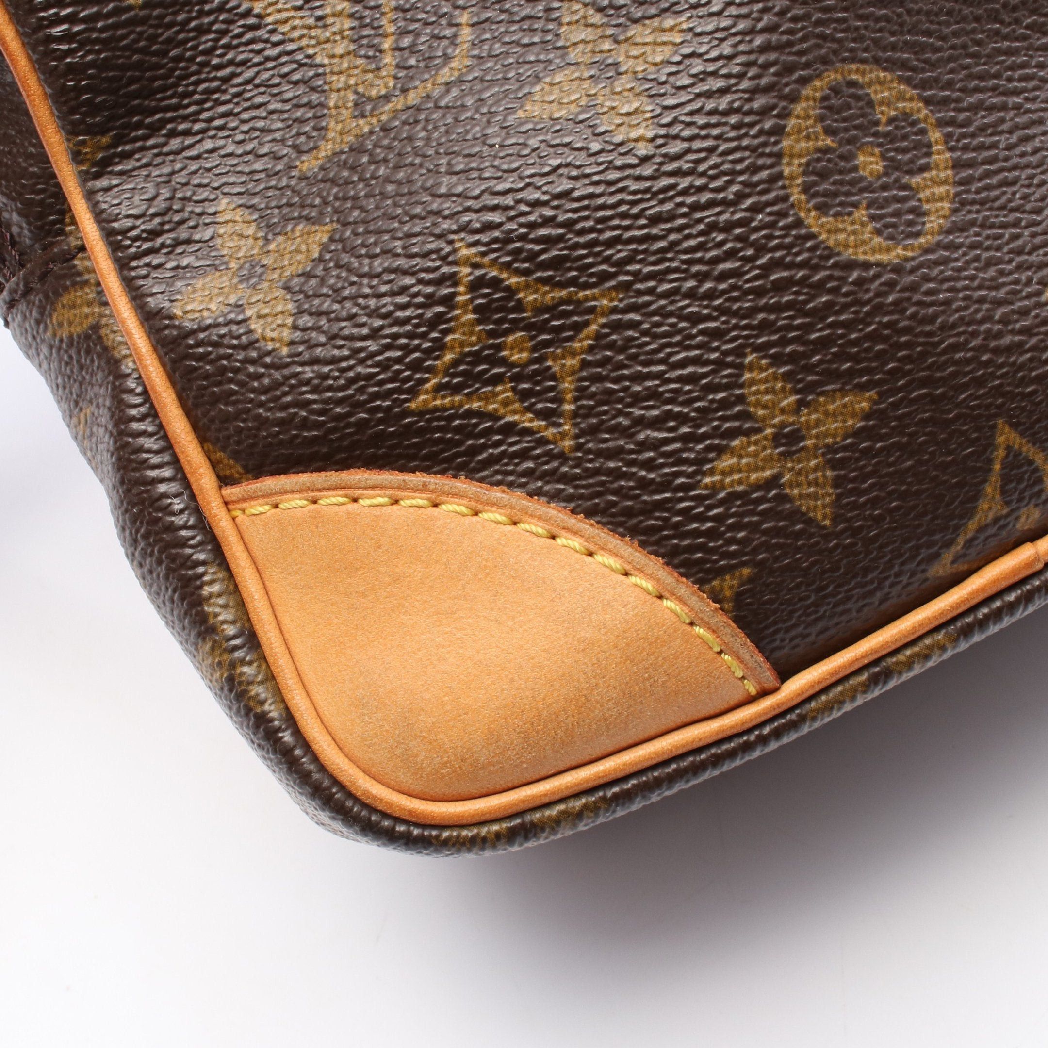Louis Vuitton Louis Vuitton Amazon Monogram Shoulder Bag Leather Brown Size ONE SIZE - 6 Thumbnail