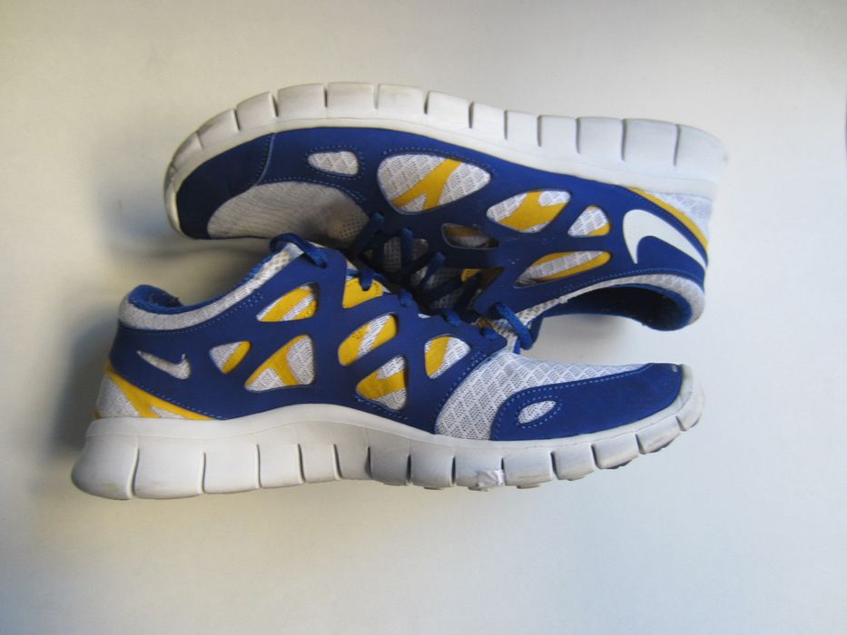 nike free run livestrong