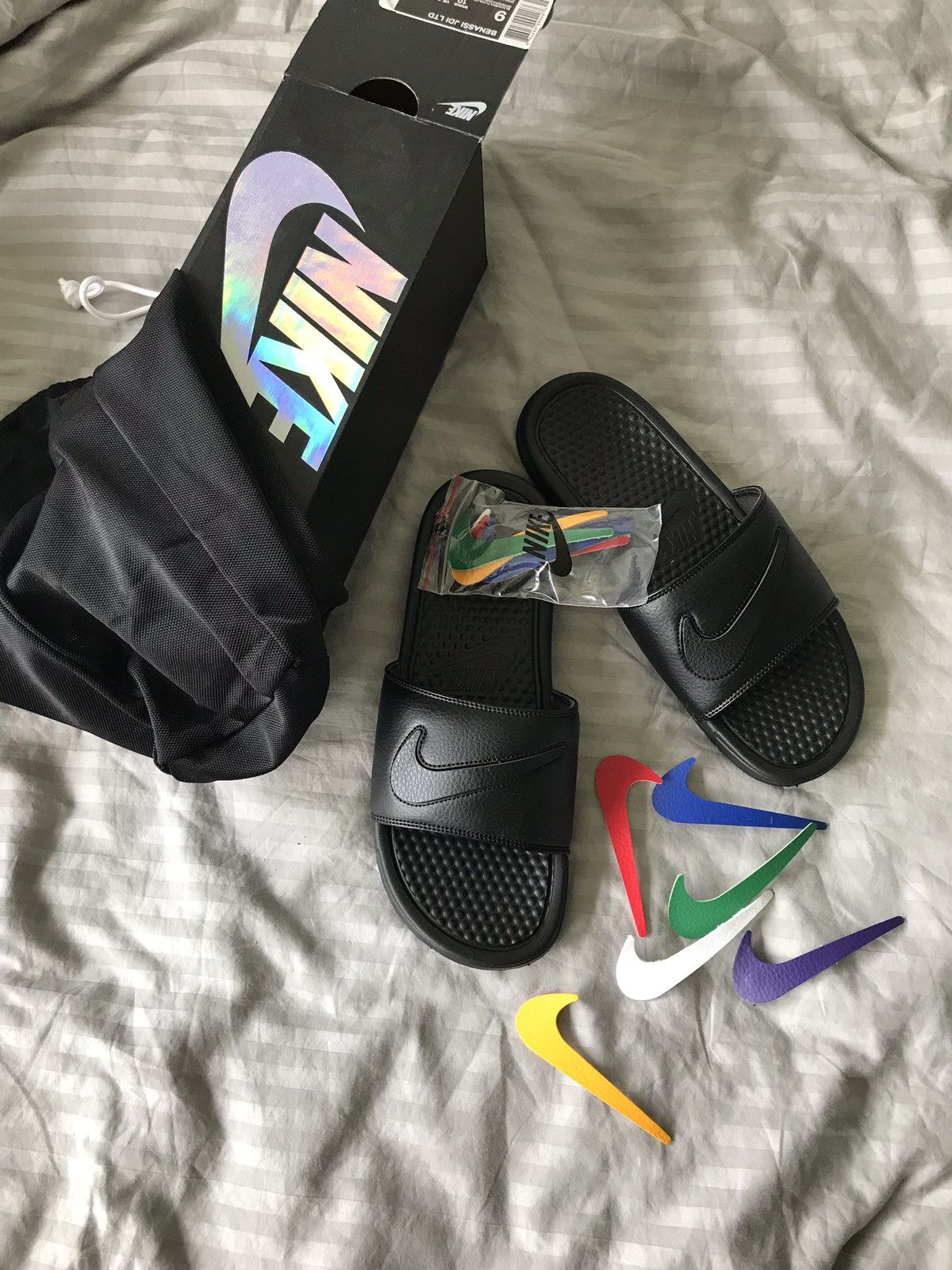 Nike slides cheap swoosh pack