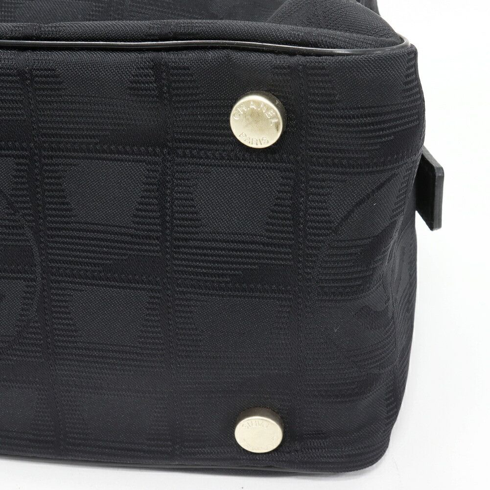Chanel Chanel Chanel New Travel Line Nylon Calfskin Handbag Leather Handbag A15828 Size ONE SIZE - 5 Thumbnail