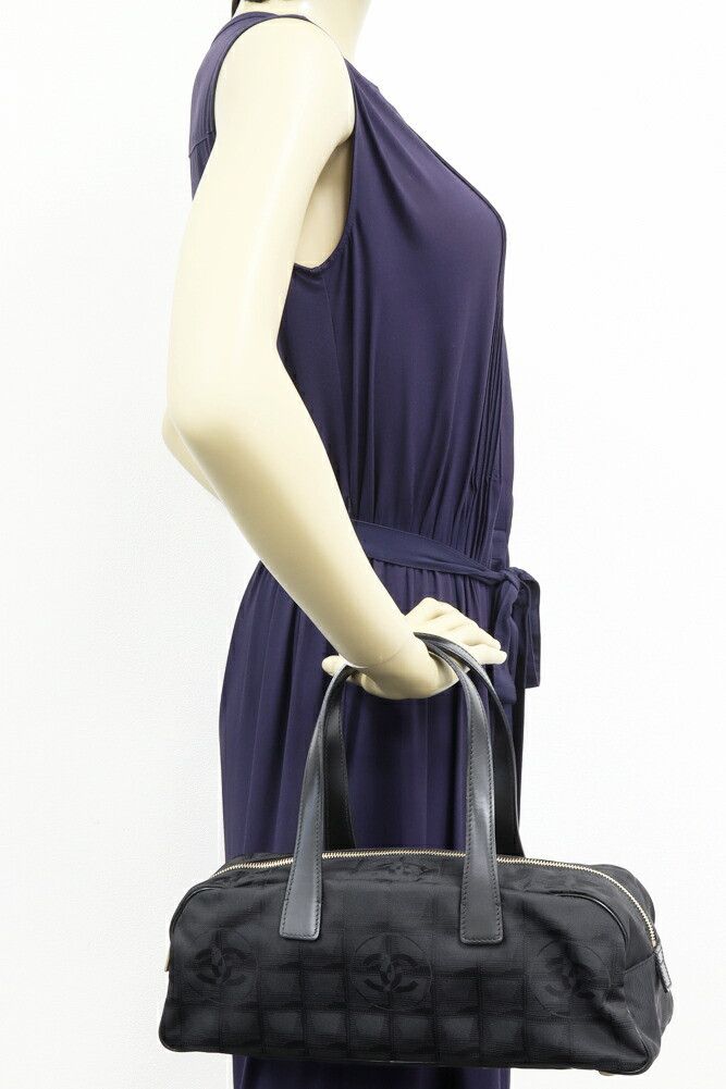 Chanel Chanel Chanel New Travel Line Nylon Calfskin Handbag Leather Handbag A15828 Size ONE SIZE - 2 Thumbnail