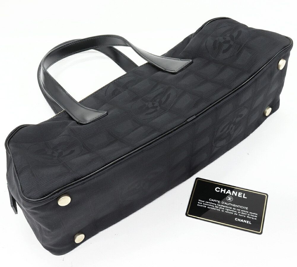 Chanel Chanel Chanel New Travel Line Nylon Calfskin Handbag Leather Handbag A15828 Size ONE SIZE - 3 Thumbnail