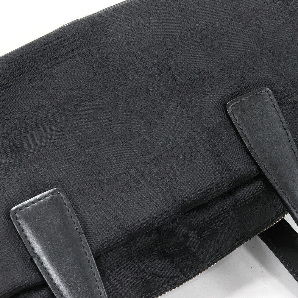 Chanel Chanel Chanel New Travel Line Nylon Calfskin Handbag Leather Handbag A15828 Size ONE SIZE - 6 Thumbnail