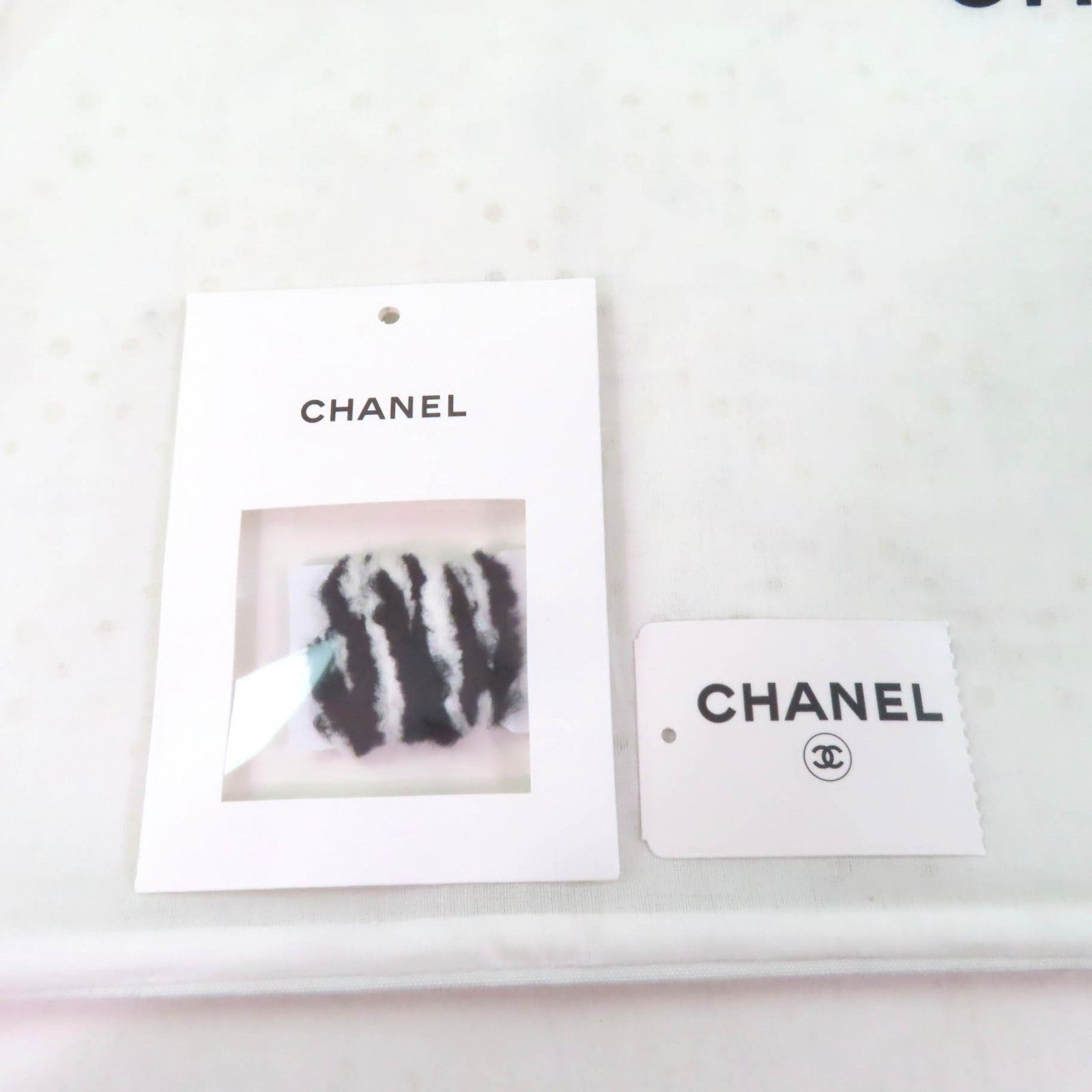 Chanel Chanel Chanel COCO Mark Cashmere Jacket Others Outerwear P74369 DUTY FREE for USA Size ONE SIZE - 11 Thumbnail