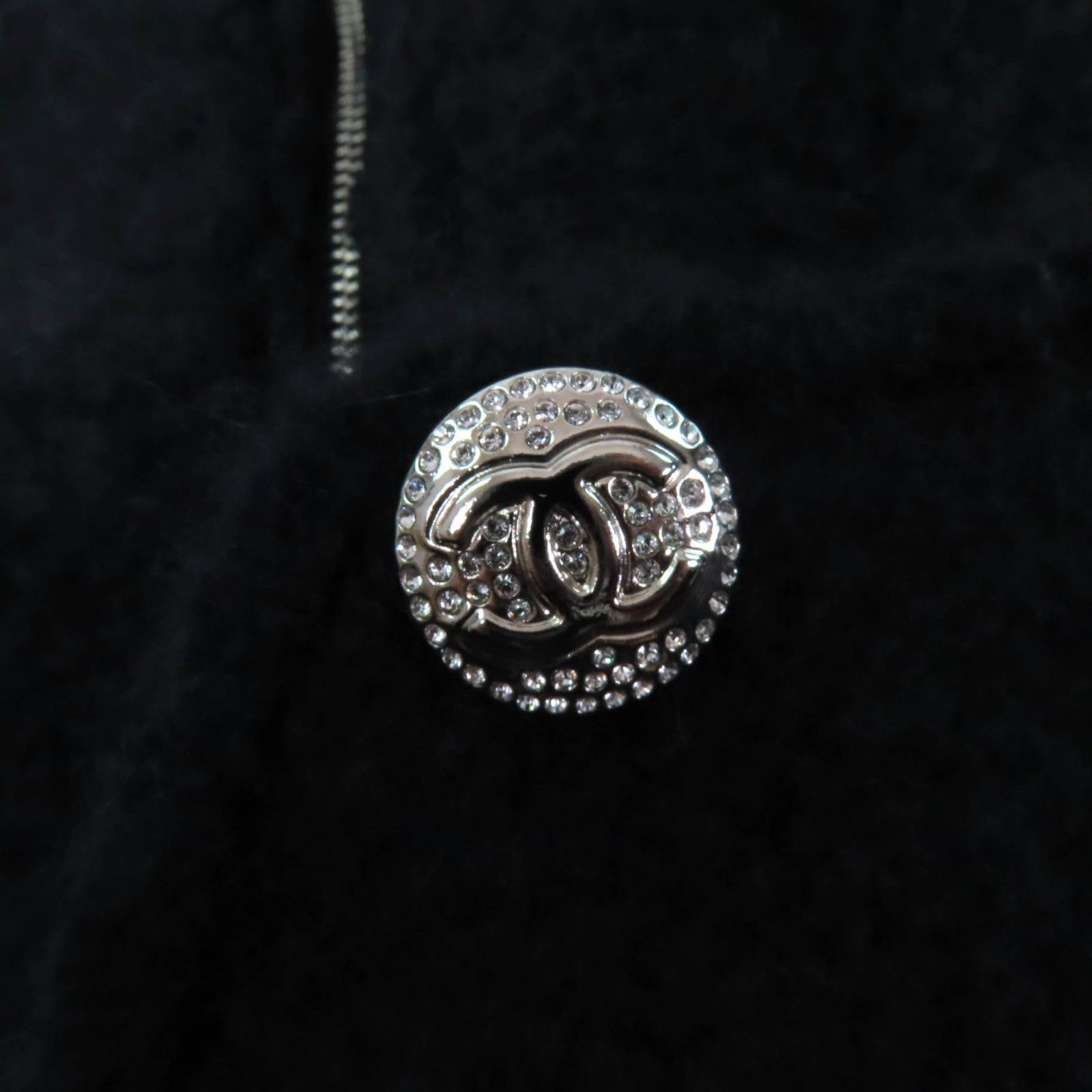 Chanel Chanel Chanel COCO Mark Cashmere Jacket Others Outerwear P74369 DUTY FREE for USA Size ONE SIZE - 7 Thumbnail