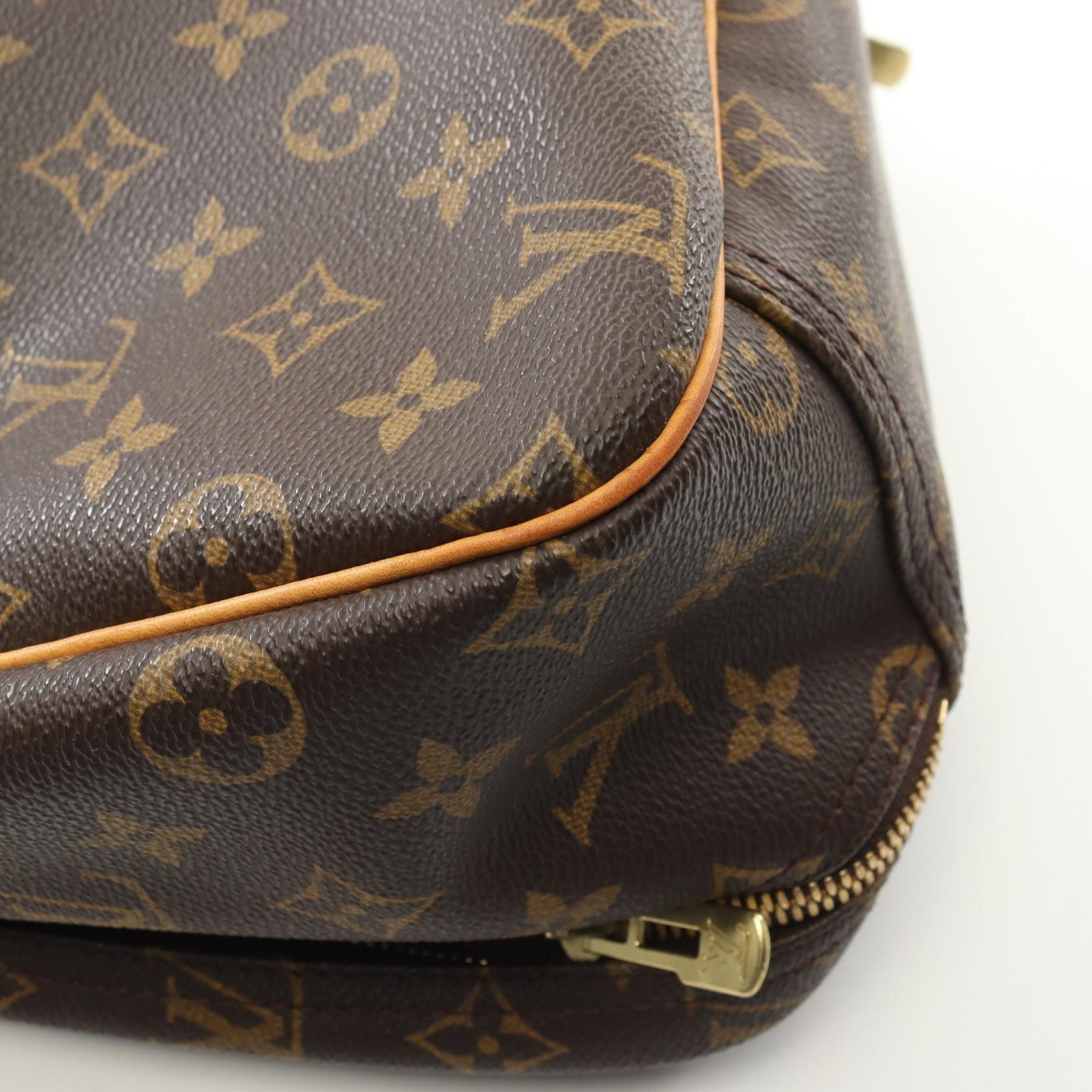 Louis Vuitton Louis Vuitton Louis Vuitton Excursion Monogram Handbag Canvas Handbag M41450 Size ONE SIZE - 9 Thumbnail