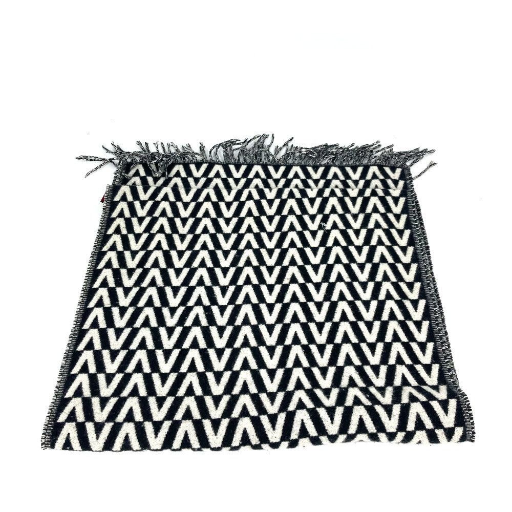 Valentino Valentino Logo Fringe Bicolor Scarf Cashmere Unisex Black Size ONE SIZE - 5 Thumbnail
