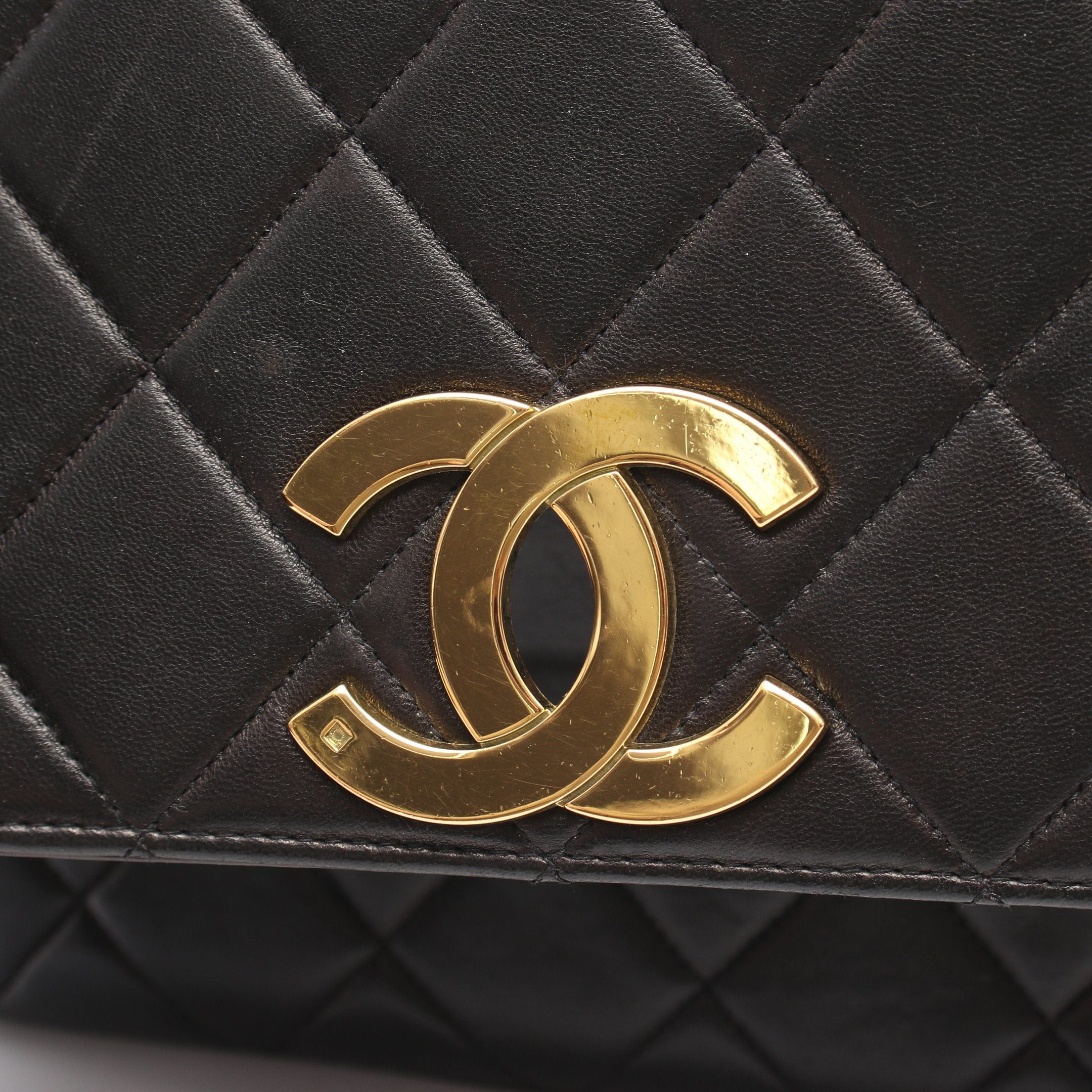 Chanel Chanel Big Coco Matelasse Chain Shoulder Bag Lambskin Black Gold Hardware Size ONE SIZE - 11 Thumbnail