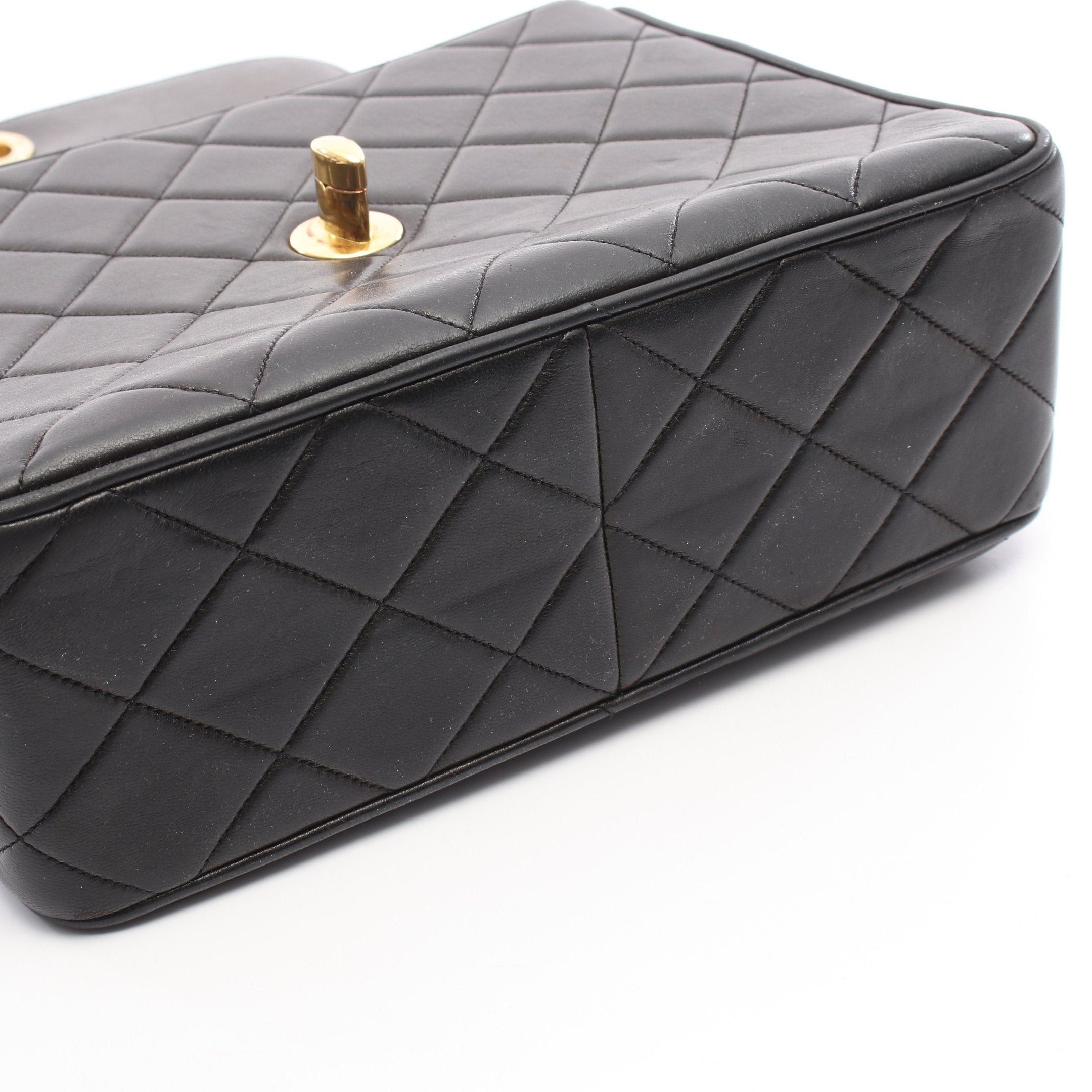 Chanel Chanel Big Coco Matelasse Chain Shoulder Bag Lambskin Black Gold Hardware Size ONE SIZE - 14 Thumbnail
