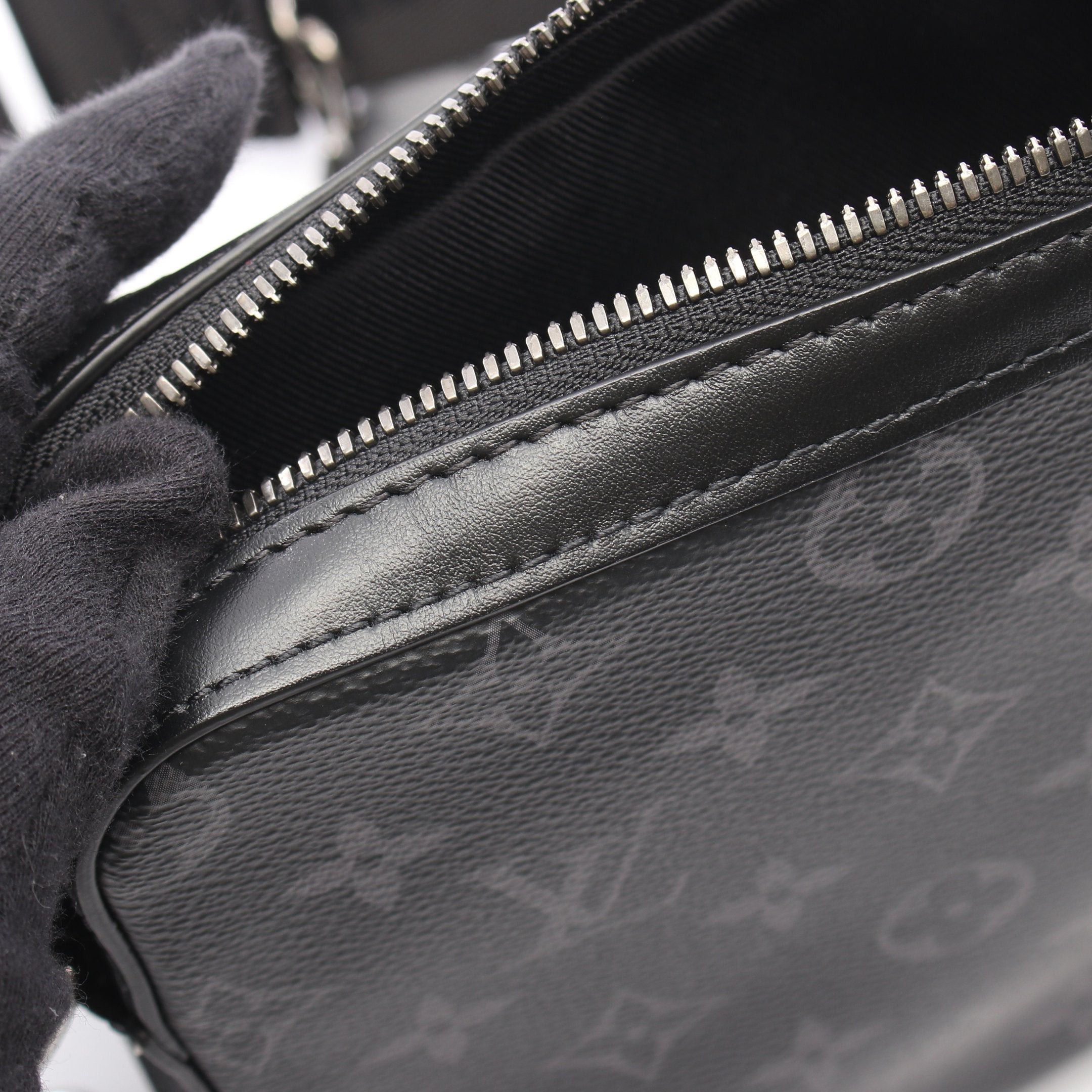 Louis Vuitton Louis Vuitton Trio Messenger Monogram Eclipse Shoulder Bag Leather Black Gray Size ONE SIZE - 6 Thumbnail