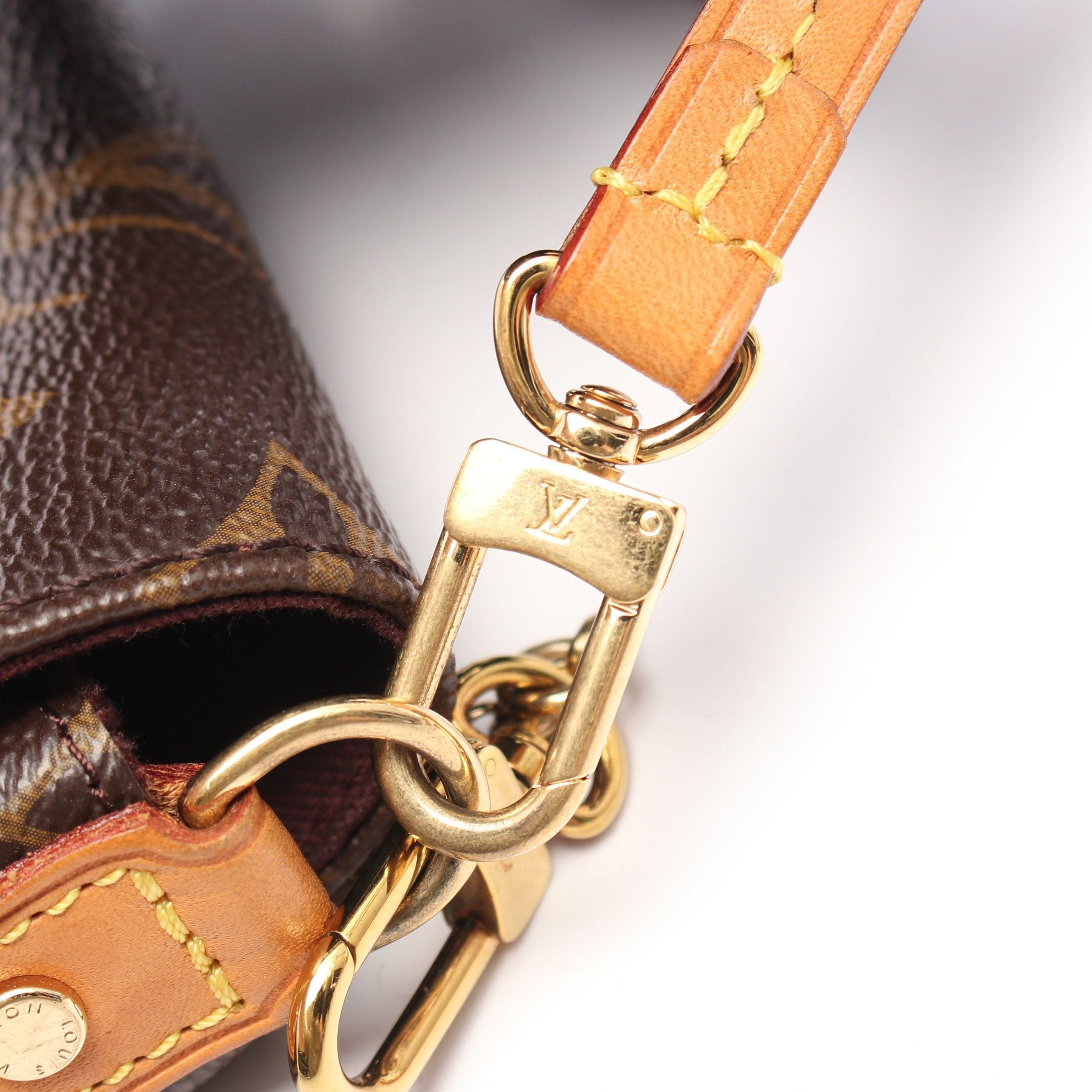 Louis Vuitton Louis Vuitton Favorite Mm Monogram Chain Handbag Leather Brown Size ONE SIZE - 9 Thumbnail