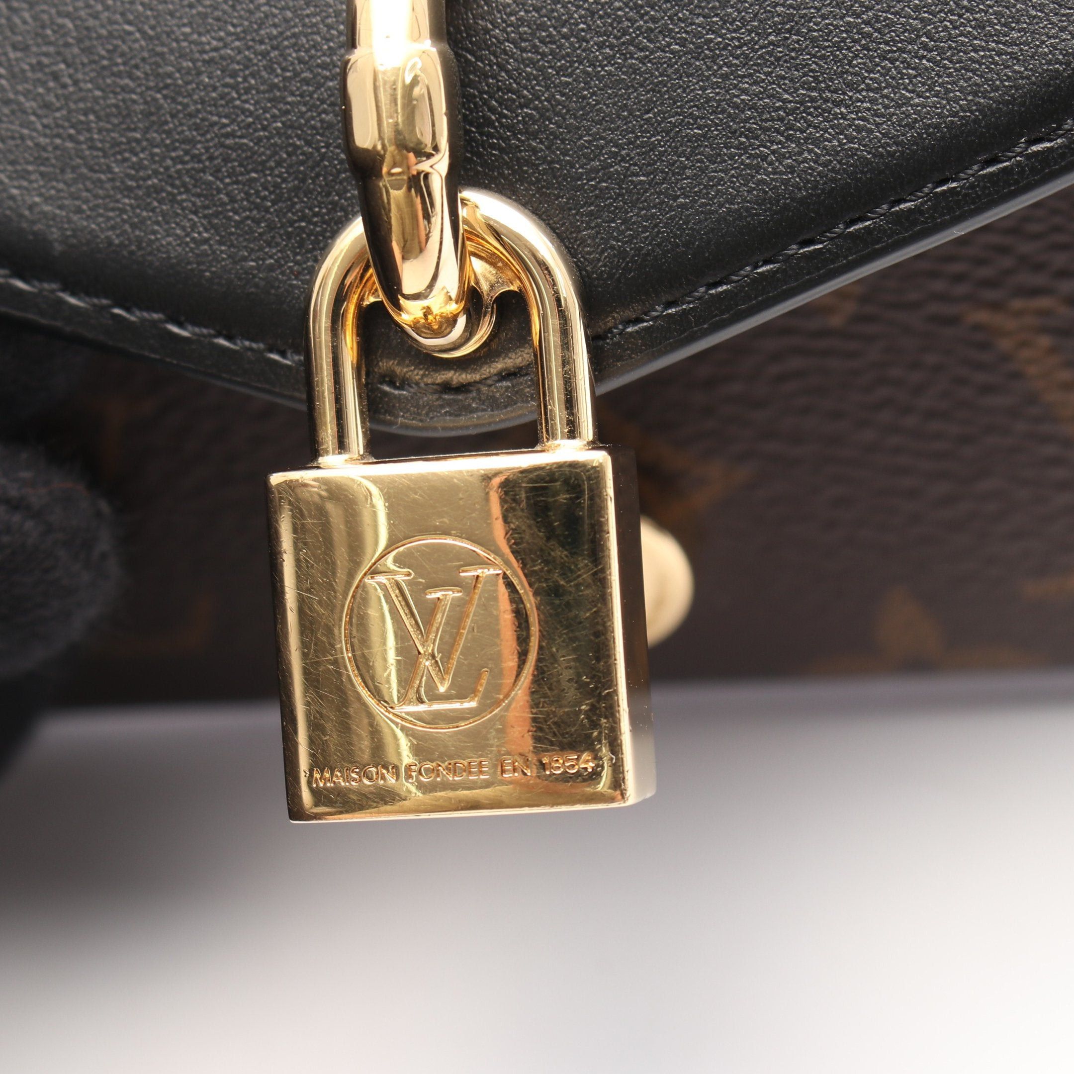 Louis Vuitton Louis Vuitton Padlock On Strap Chain Shoulder Bag Leather Brown Black Size ONE SIZE - 6 Thumbnail