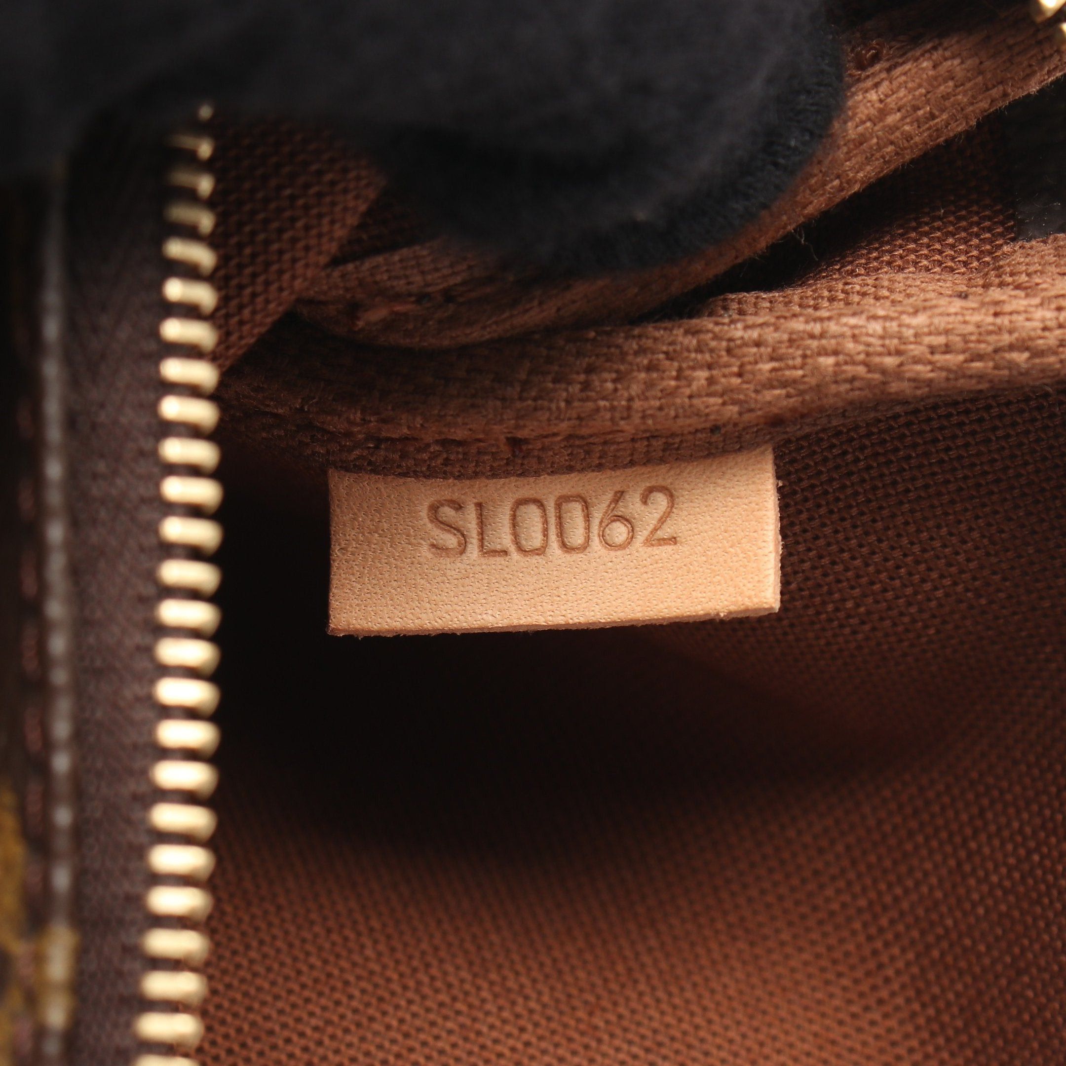 Louis Vuitton Louis Vuitton Pochette Accessoires Monogram Handbag Leather Brown Size ONE SIZE - 5 Thumbnail