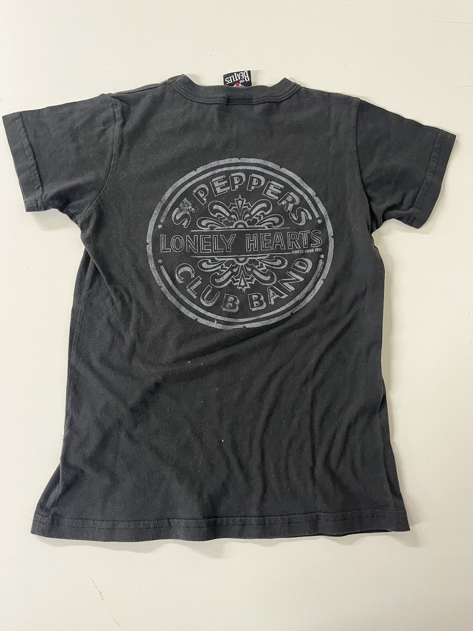 Other Vintage Y2K Beatles Sgt Peppers Lonely Heart Club Band Tee Shirt Size XS (s) Size US XS / EU 42 / 0 - 4 Thumbnail