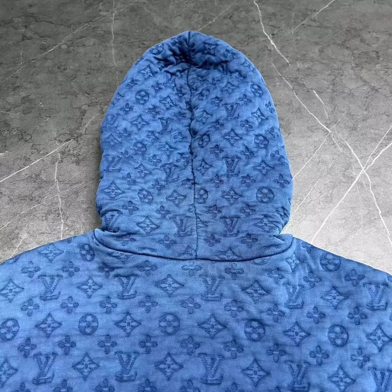 Louis Vuitton Louis Vuitton Logo Hoodie with Zipper Size US S / EU 44-46 / 1 - 3 Thumbnail
