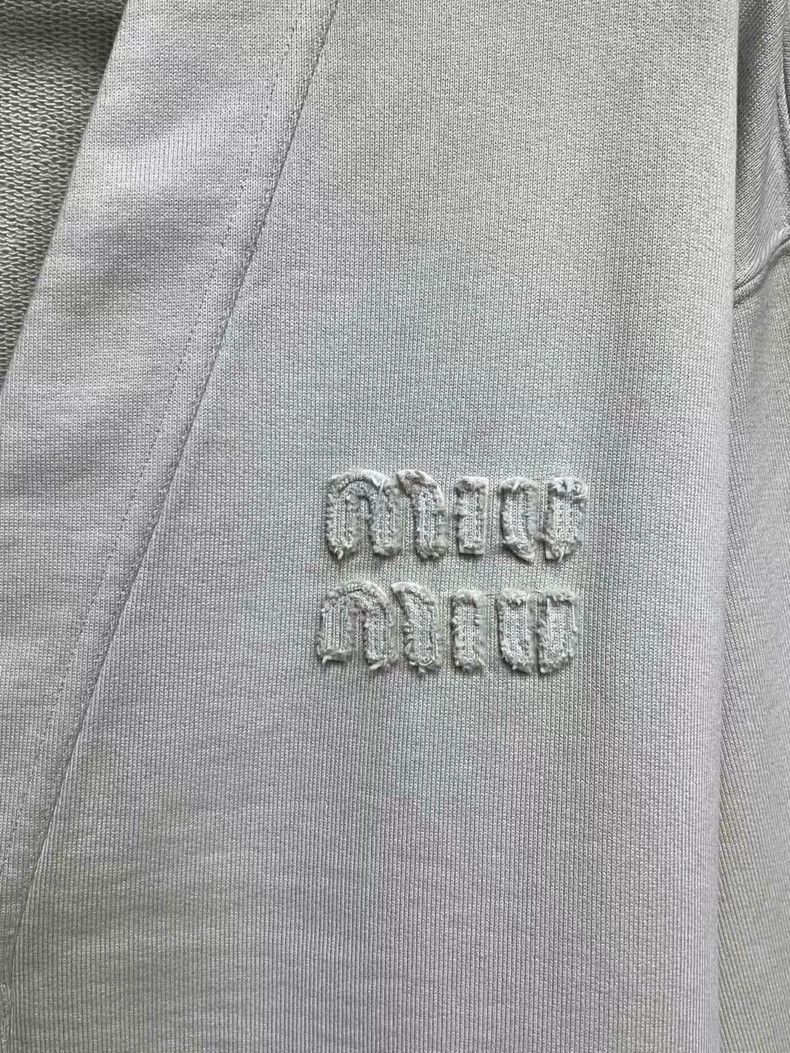 Miu Miu Miumiu Dyed Cardigan in Size M Size US M / EU 48-50 / 2 - 3 Thumbnail