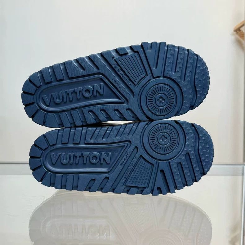 Louis Vuitton LV Trainer Maxi Dark Blue Valentine's Day Edition Size US 6 / EU 39 - 7 Thumbnail