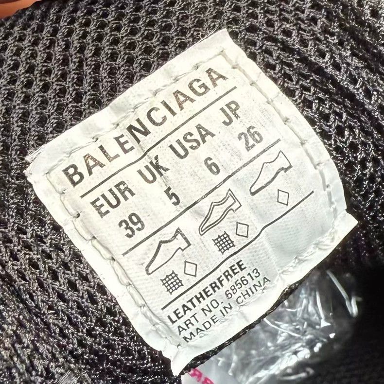Balenciaga Balenciaga Tire Shoes in Distressed Black Size US 8 / EU 41 - 8 Thumbnail