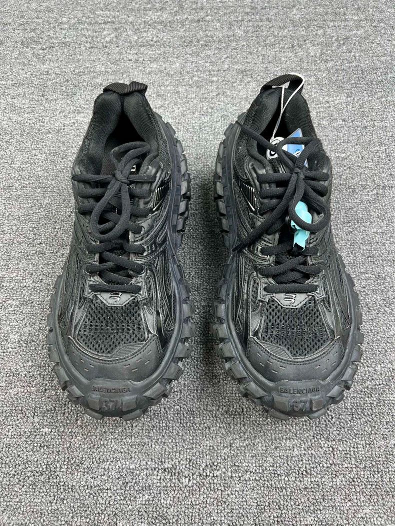 Balenciaga Balenciaga Black Worn Tire Sneakers Size 37 Size US 5 / EU 37 - 3 Thumbnail