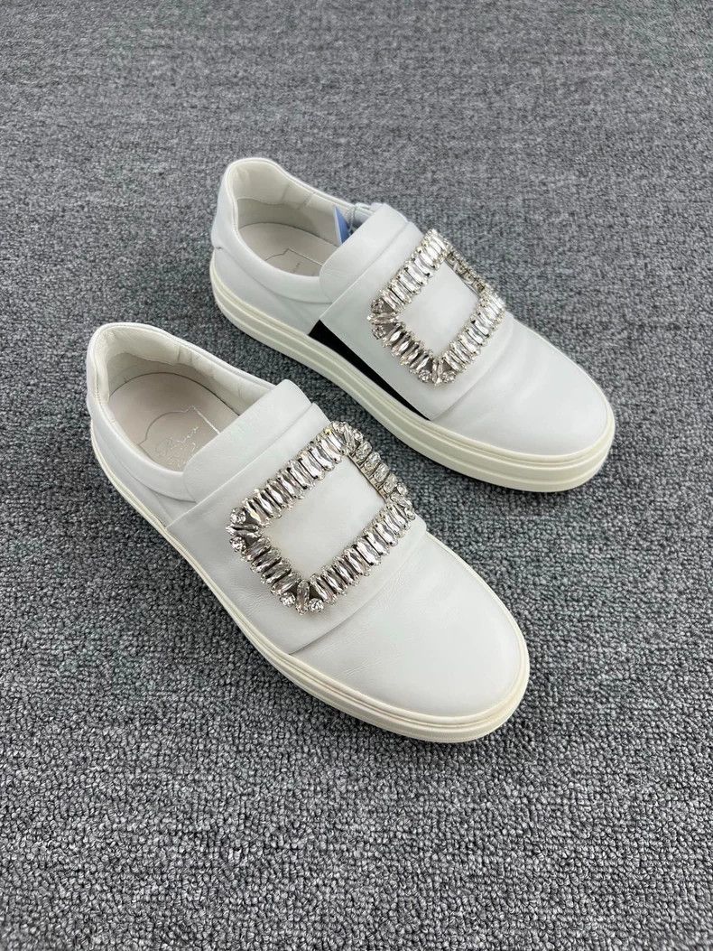 Common Projects Stylish White Sneakers with Decorative Buckle Size US 5.5 / EU 38 - 2 Thumbnail