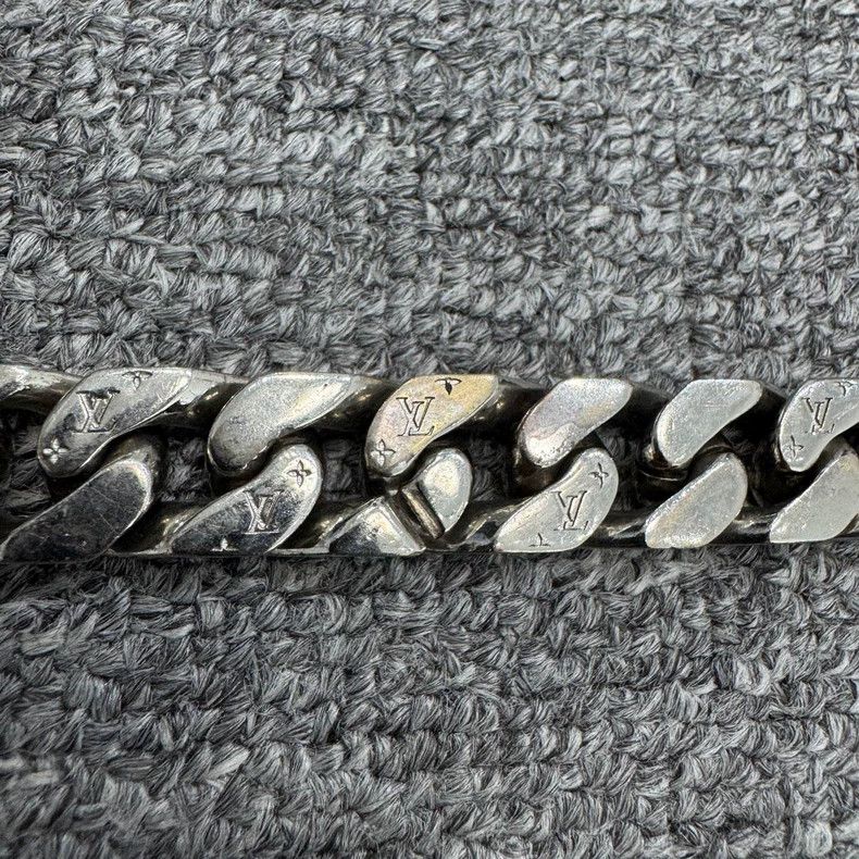 Louis Vuitton Louis Vuitton Silver Cuban Bracelet Size ONE SIZE - 3 Thumbnail