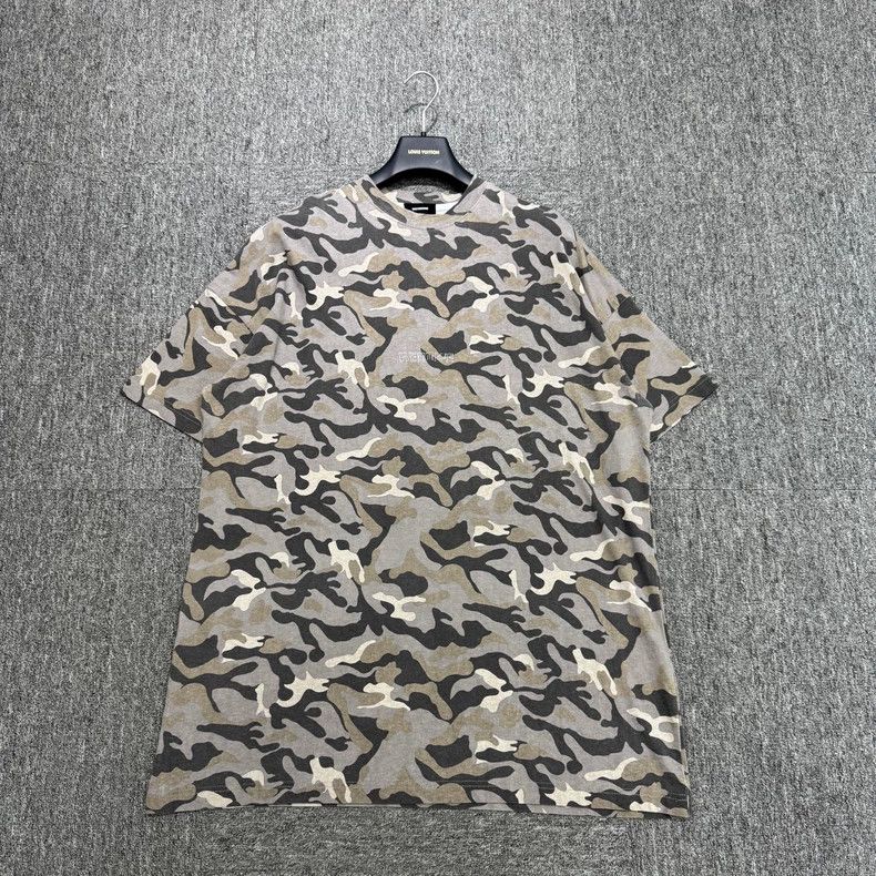 WE11DONE Camouflage Short Sleeve Tee with Studs Size US S / EU 44-46 / 1 - 2 Thumbnail