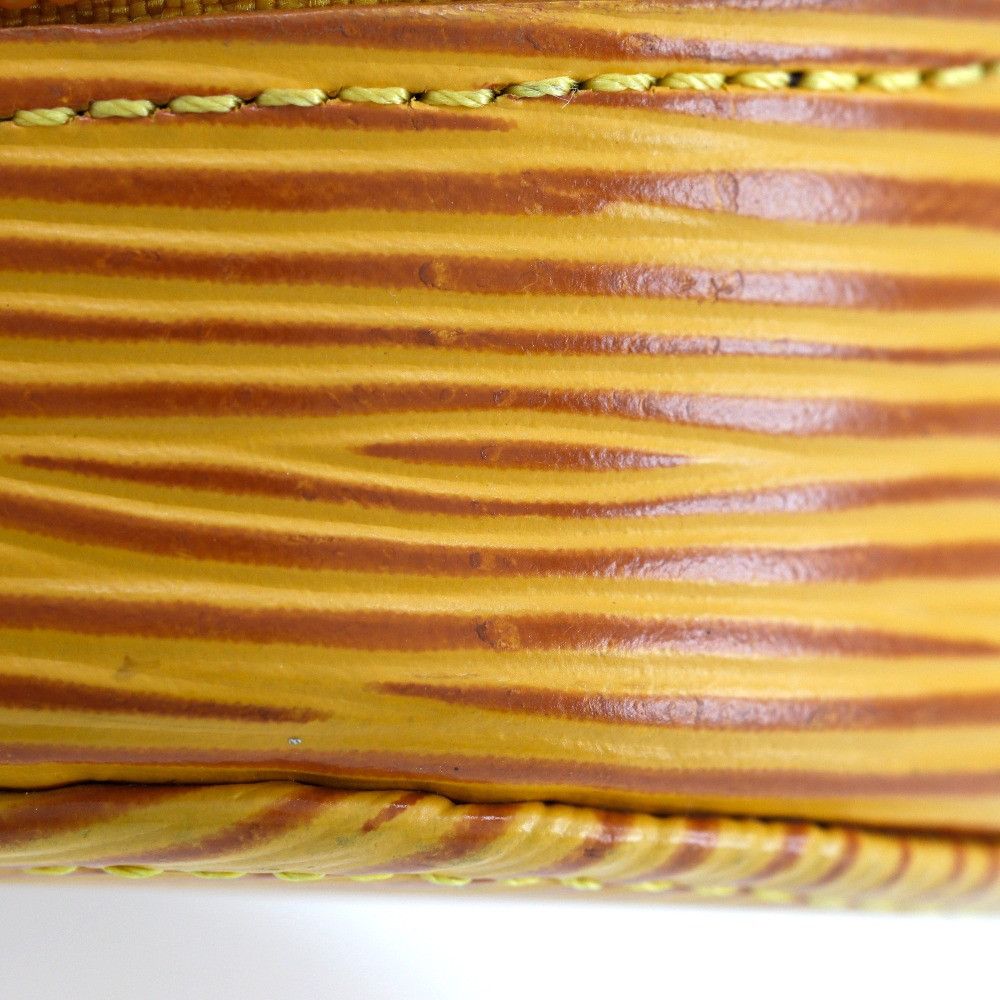 Louis Vuitton Louis Vuitton Louis Vuitton Ecrin Bijoux 8 Epi Leather Jewelry Case Leather Other M48229 DUTY FREE for USA Size ONE SIZE - 9 Thumbnail